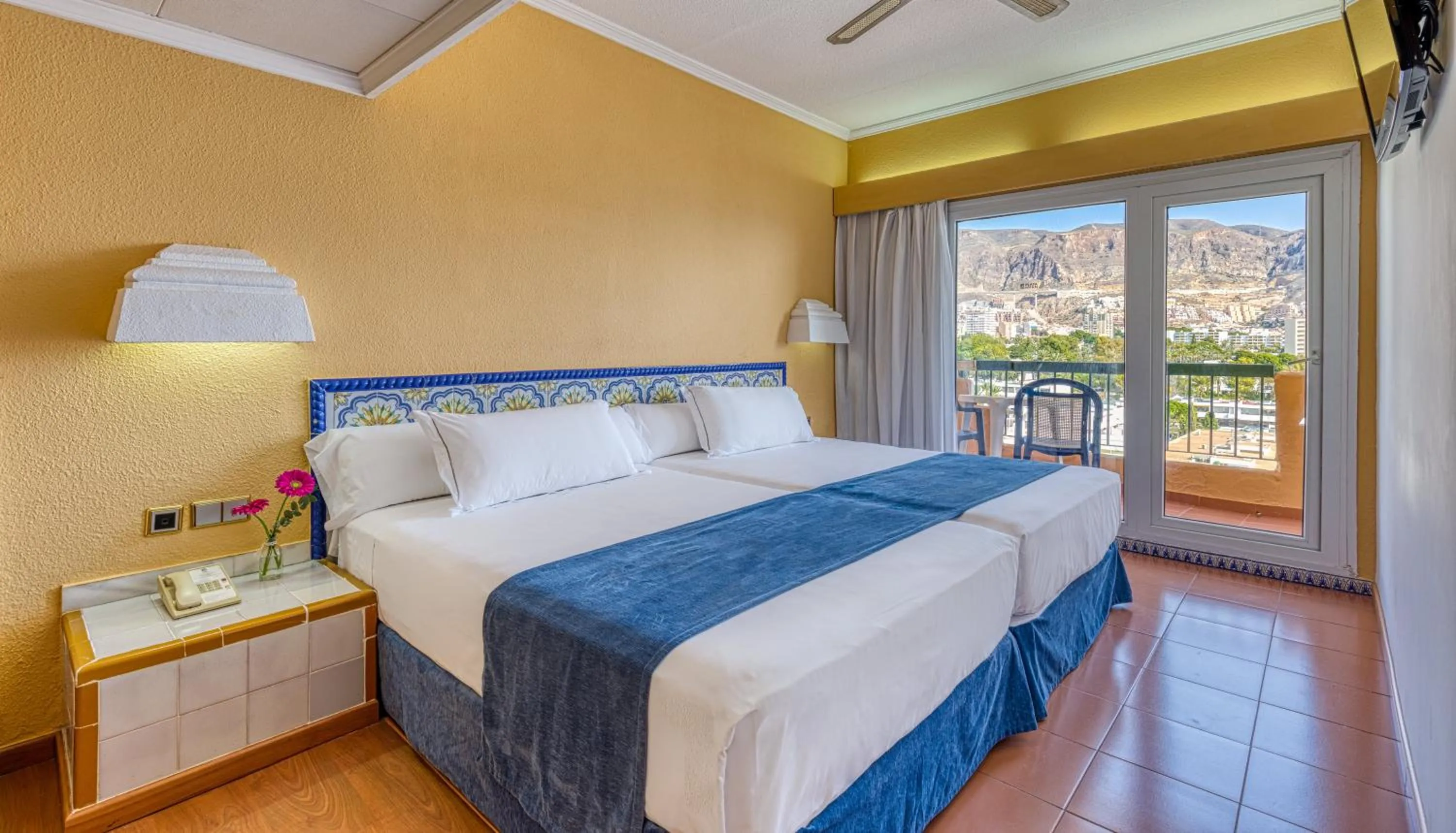 Twin Room (2 Adults + 1 Child) in Playadulce