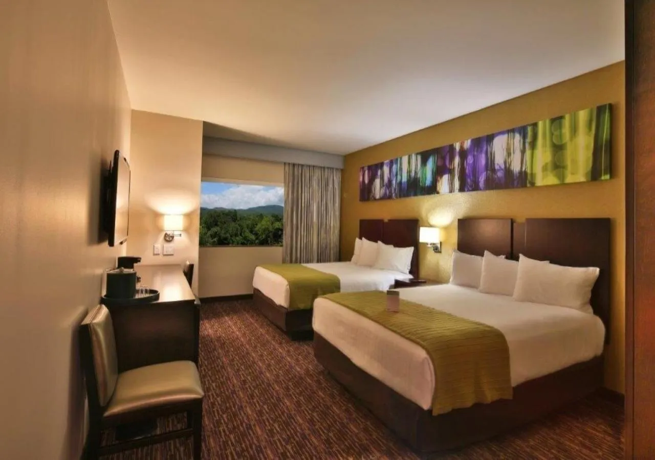 River Tower Mountain View Room 2 Queens in Harrah's Cherokee Valley River, A Caesars Destination