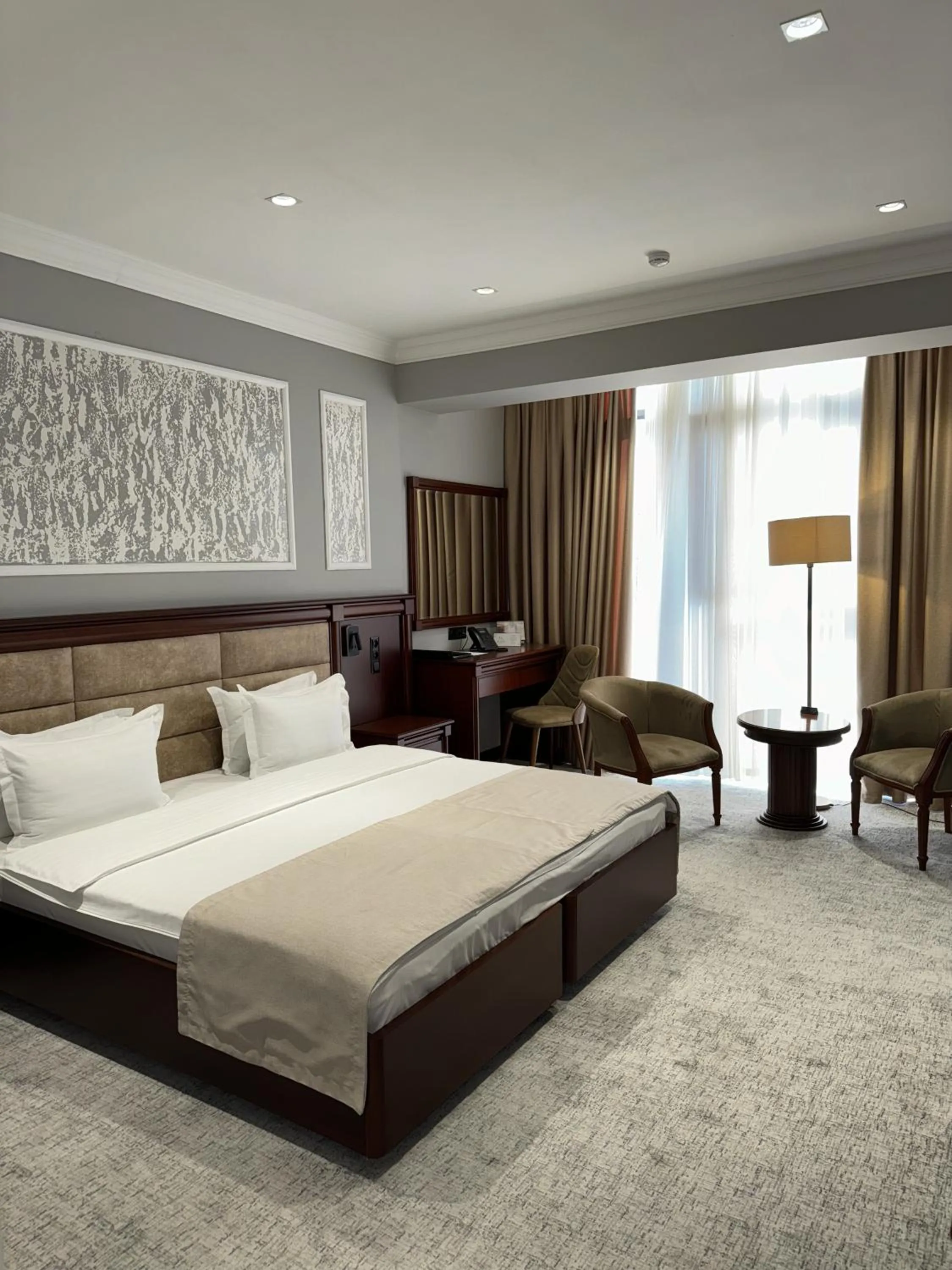 Deluxe Studio - single occupancy in Mir Luxe Plaza