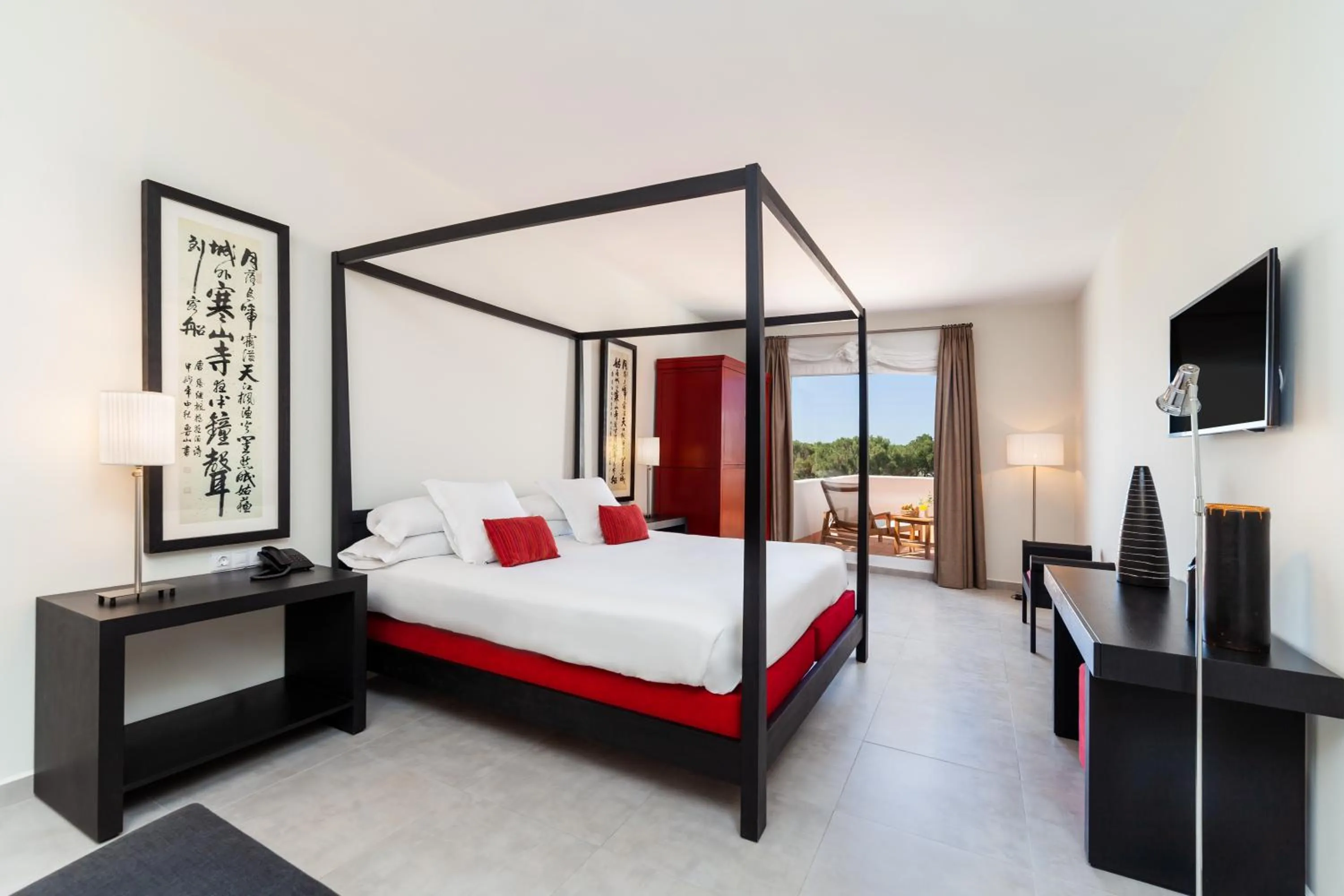 Deluxe Double Room in Fairplay Golf & Spa Resort - by Grupo Tribu