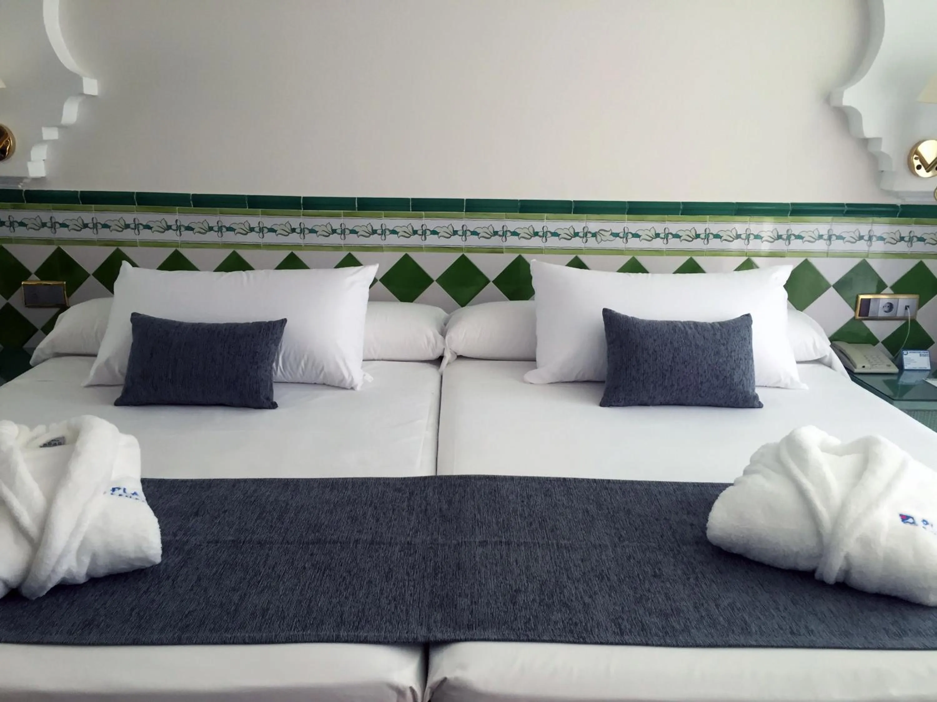 Single Room in Playacálida