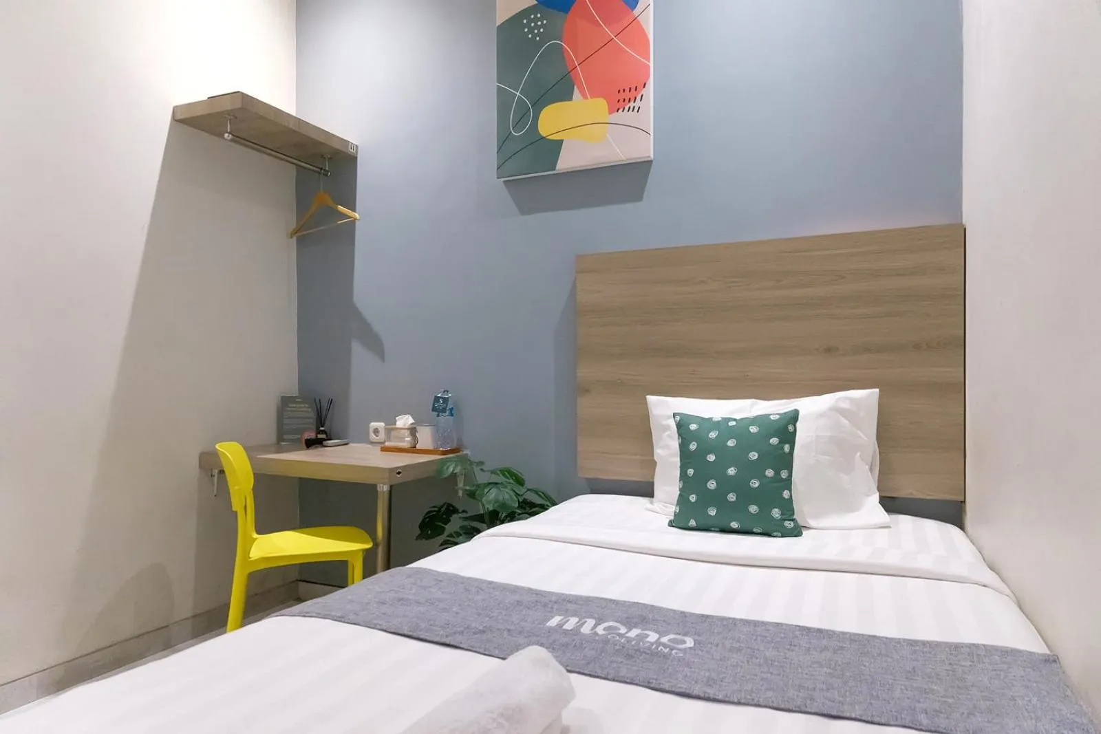 Standard Single Room in Mono Coliving Ngagel, Surabaya