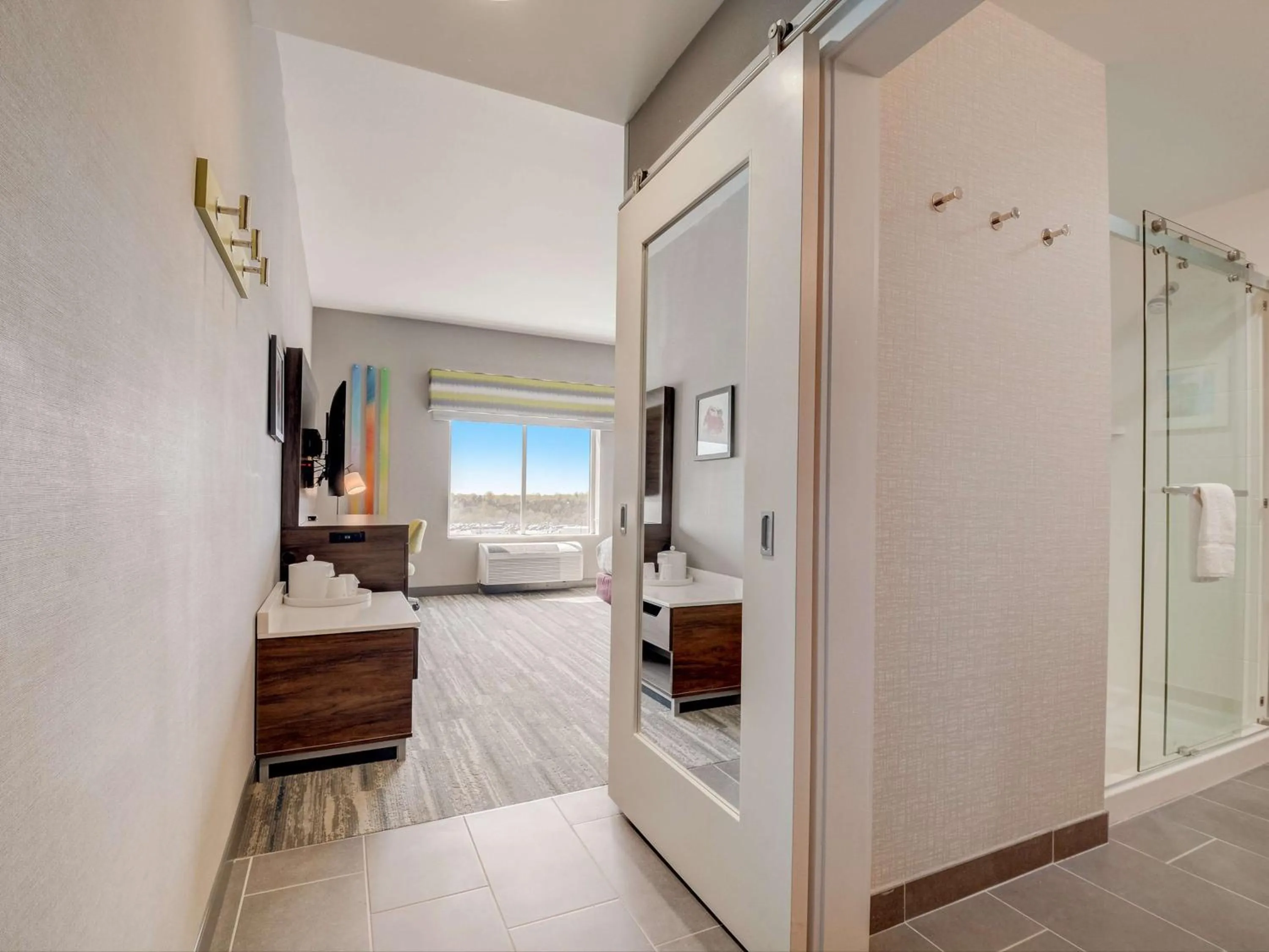 King Room - Hearing Access in Hampton Inn & Suites Williamstown Ark Encounter, Ky