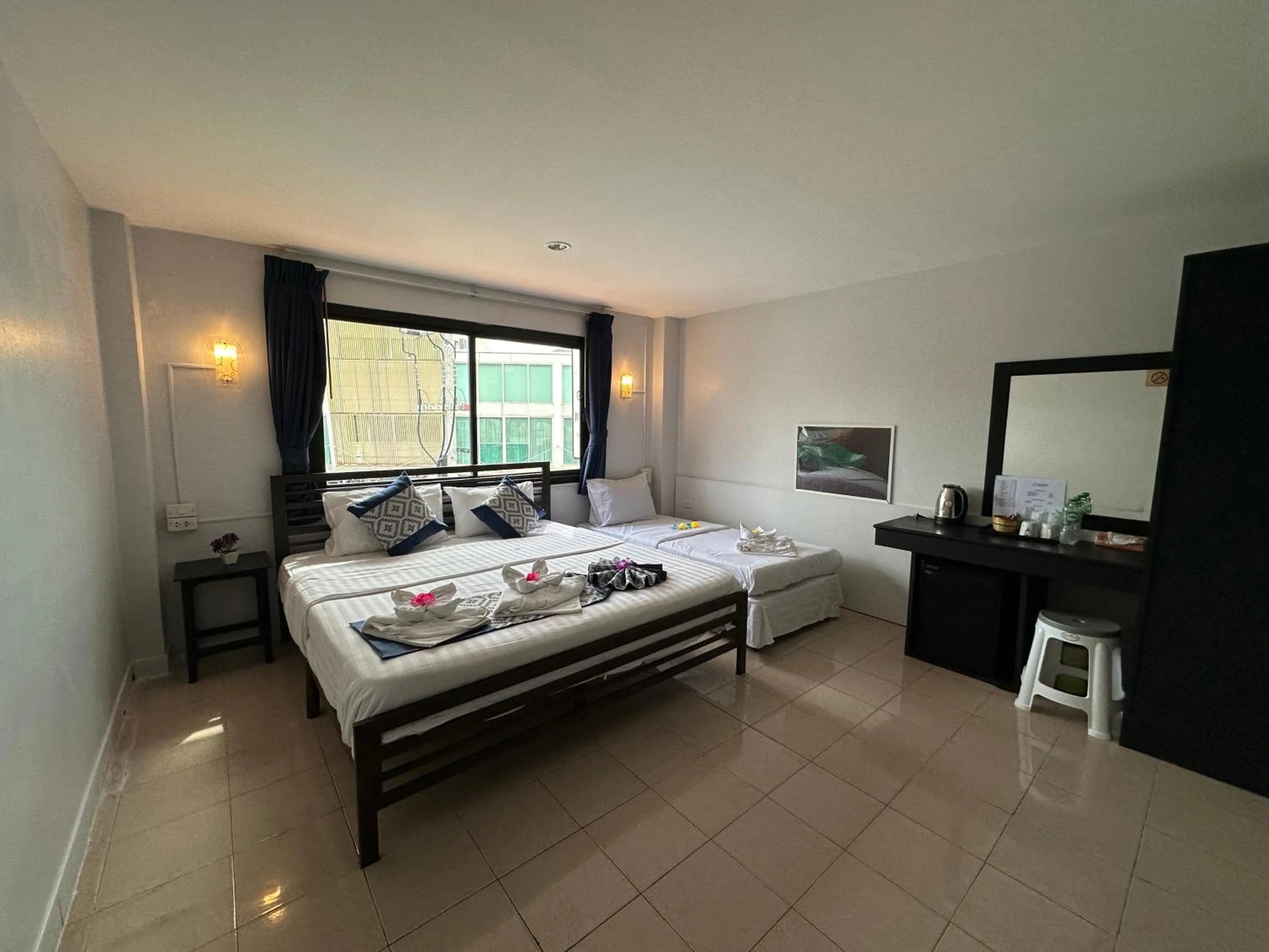 Triple Room with Private Bathroom in Golden Monkey Samui