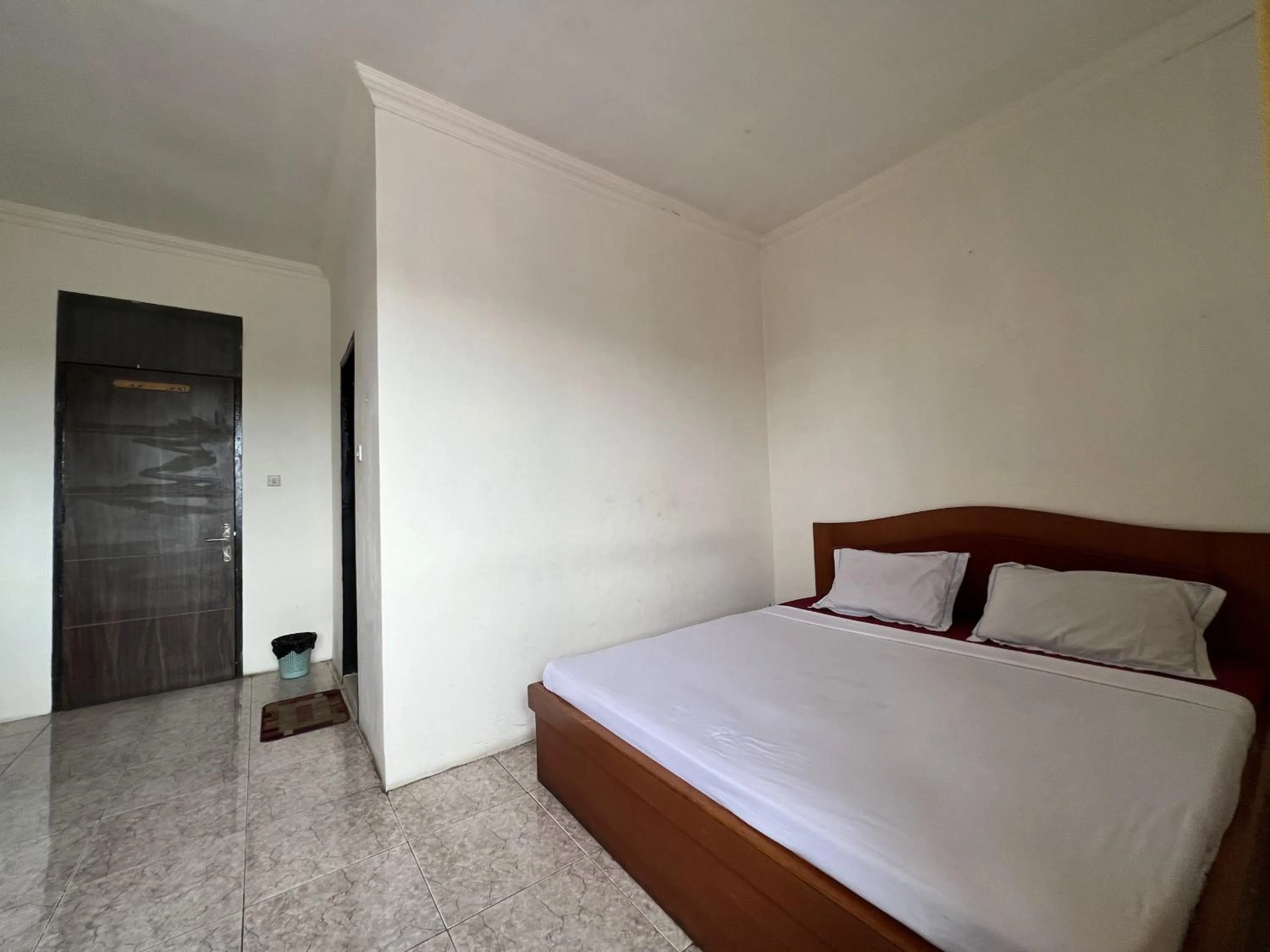 Standard Double Room in Hotel O Kost Orange Syariah