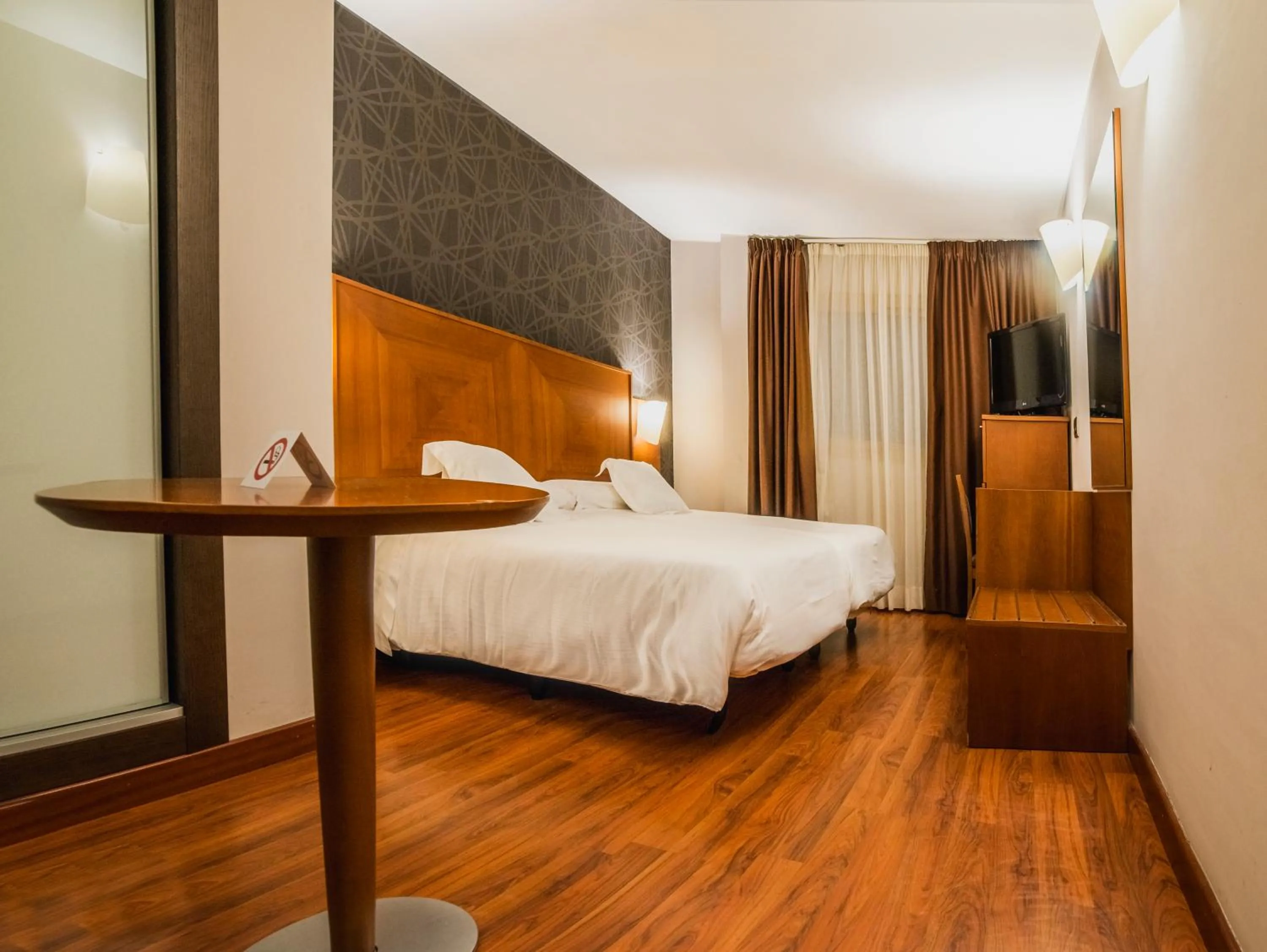 Twin Room with Parking in Nuevo Torreluz