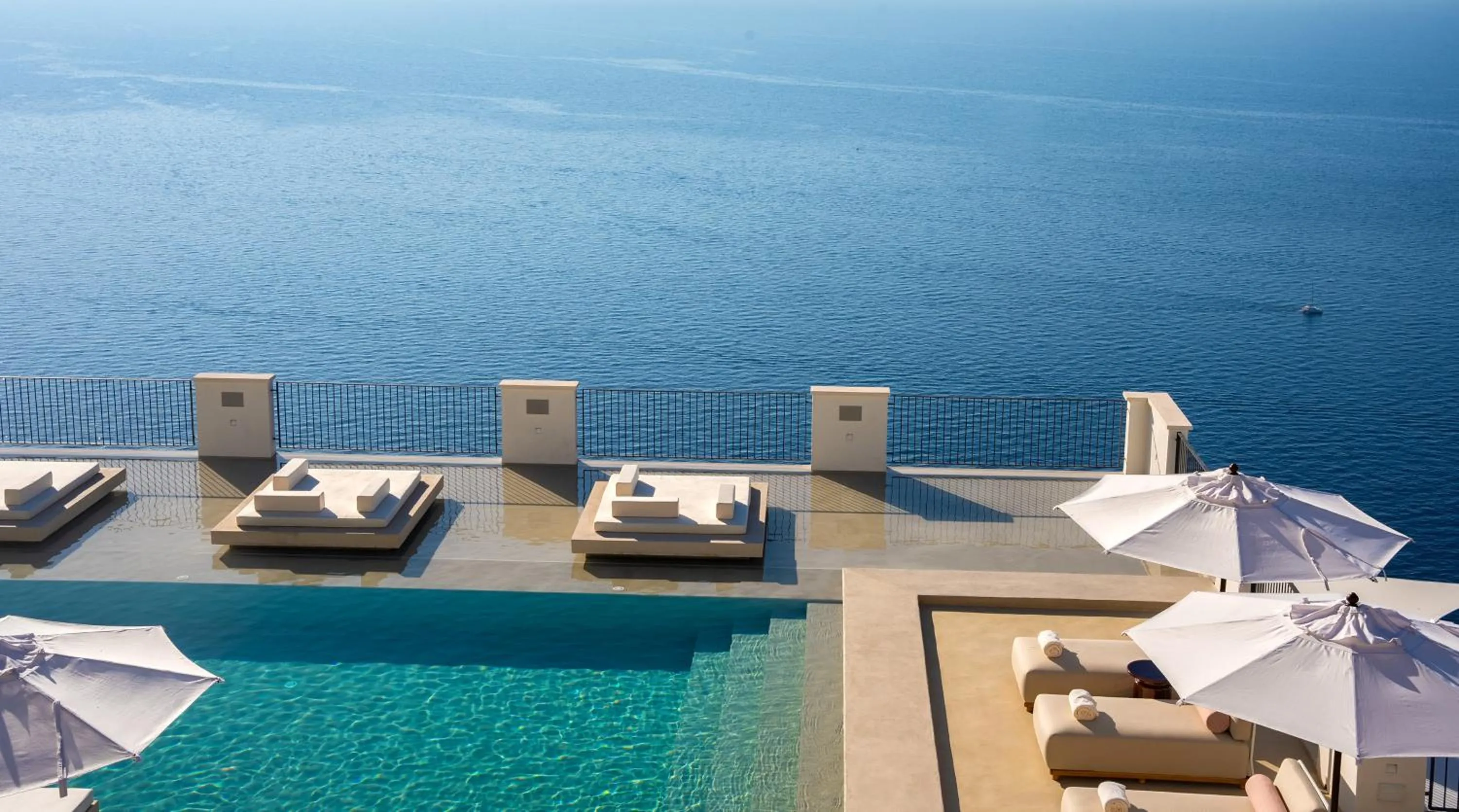 Deluxe Terrace Room in Furore Grand Hotel