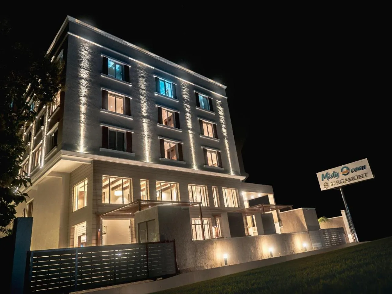 Misty Ocean - A Bergamont Group of Hotel