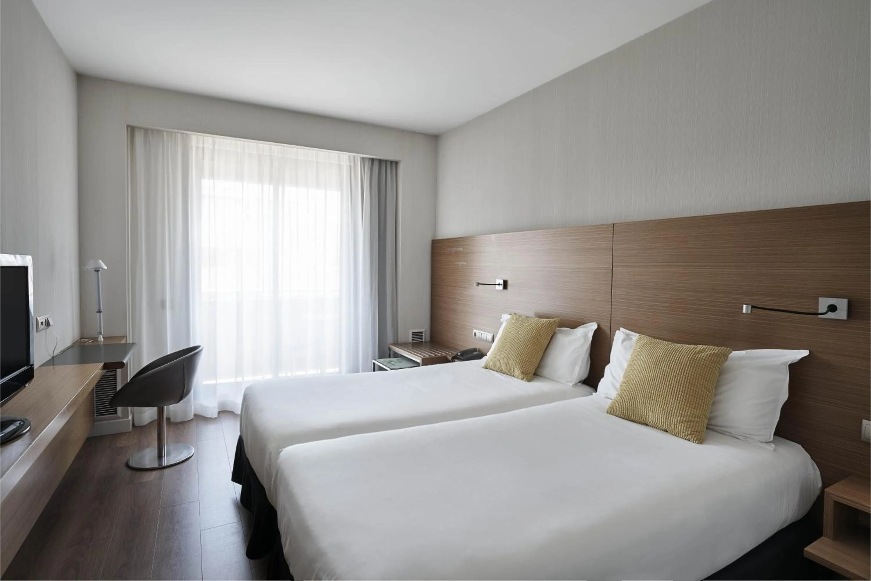 Double Room with Extra Bed in Vincci Zaragoza Zentro