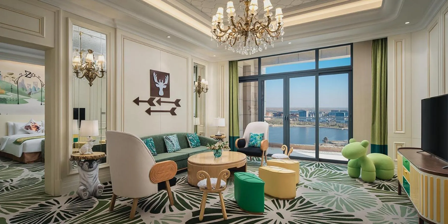 One-Bedroom King Suite with Kid Bed - Kids Theme in Crowne Plaza Dongying by IHG