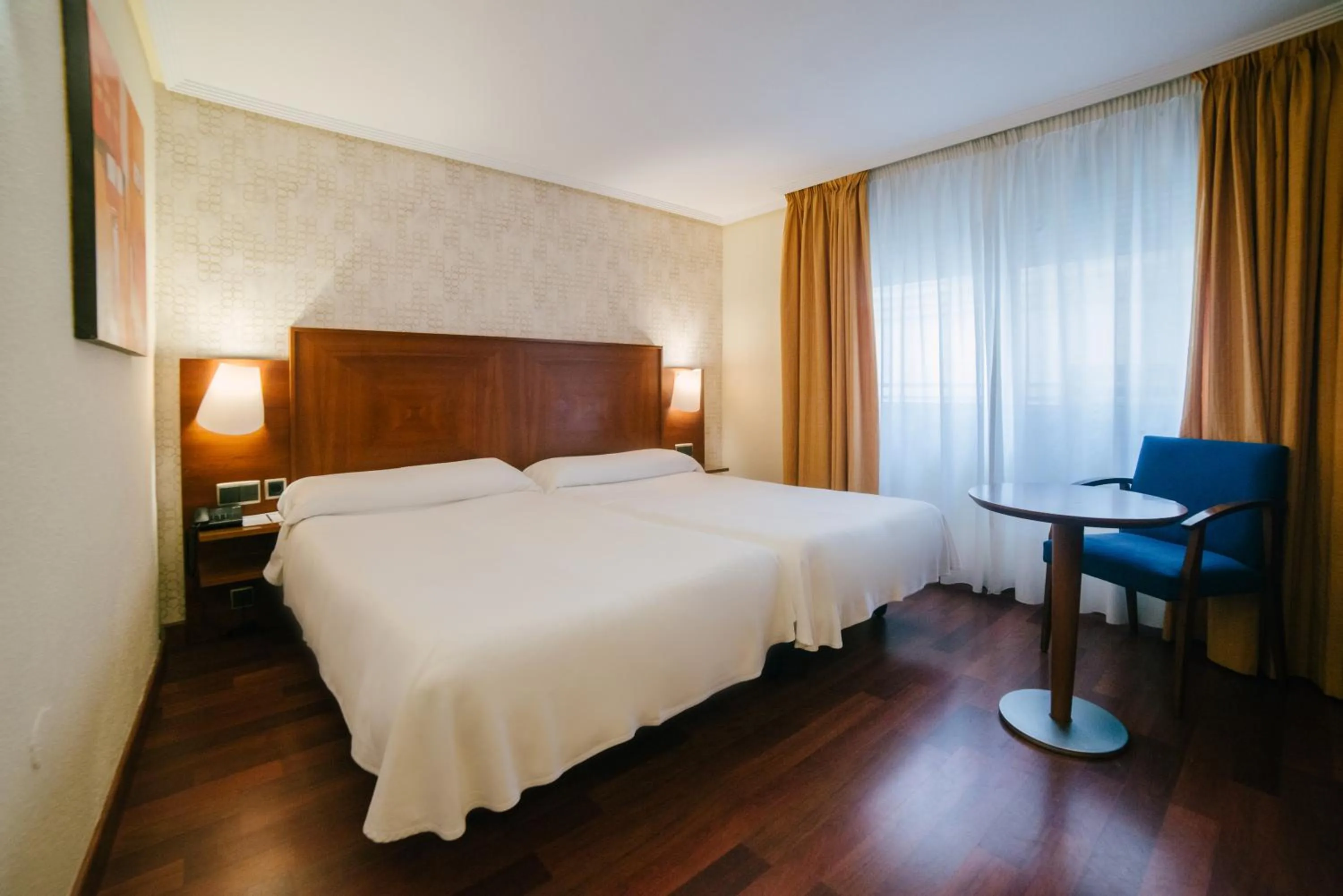 Twin Room in Torreluz Centro