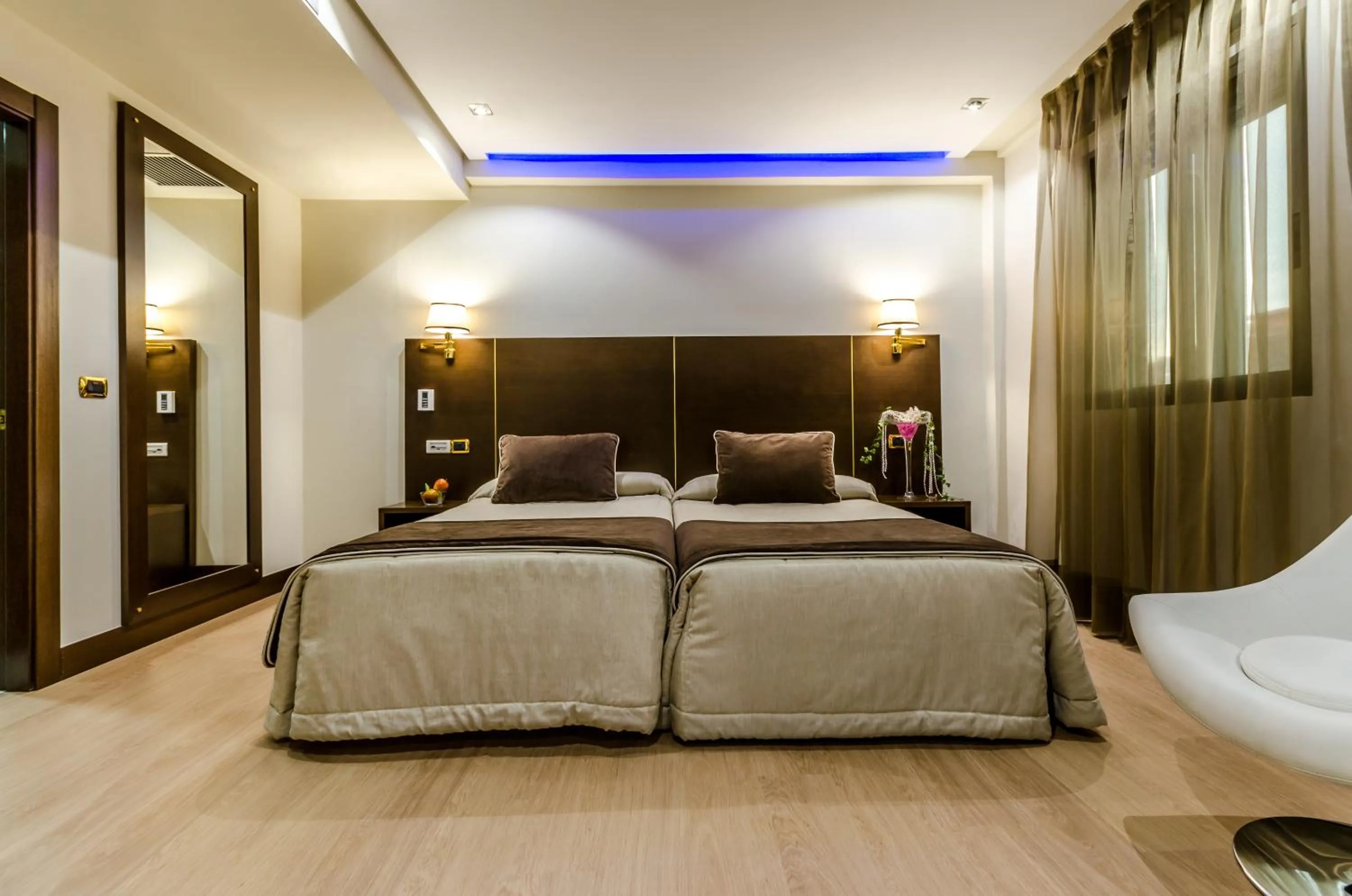 Economy Twin Room in Hotel Princess