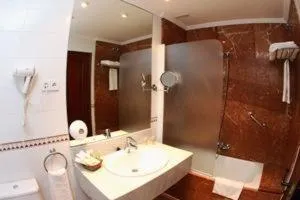 Double or Twin Room in Hotel Comillas