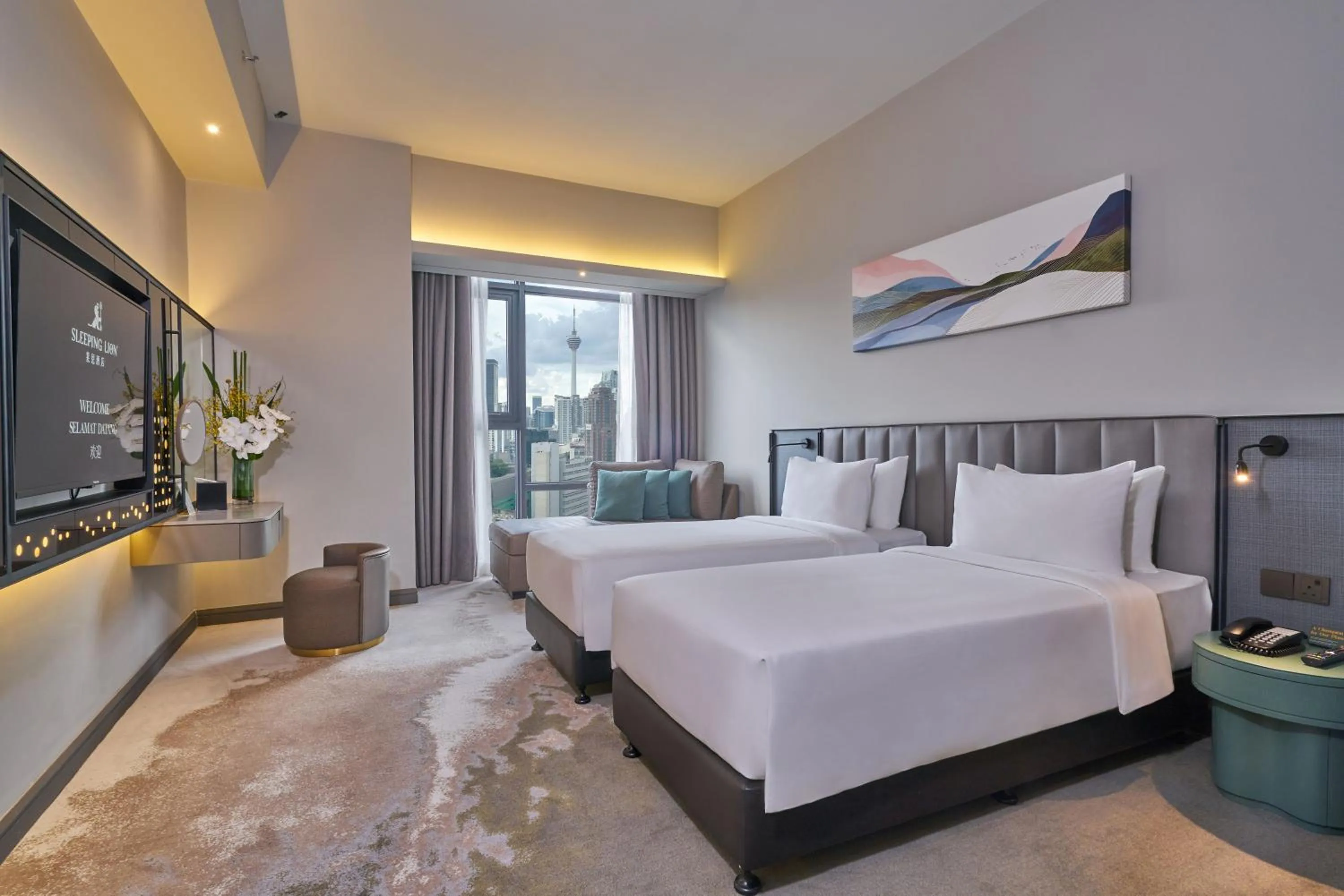 Grand Deluxe Twin Room in Sleeping Lion Suites