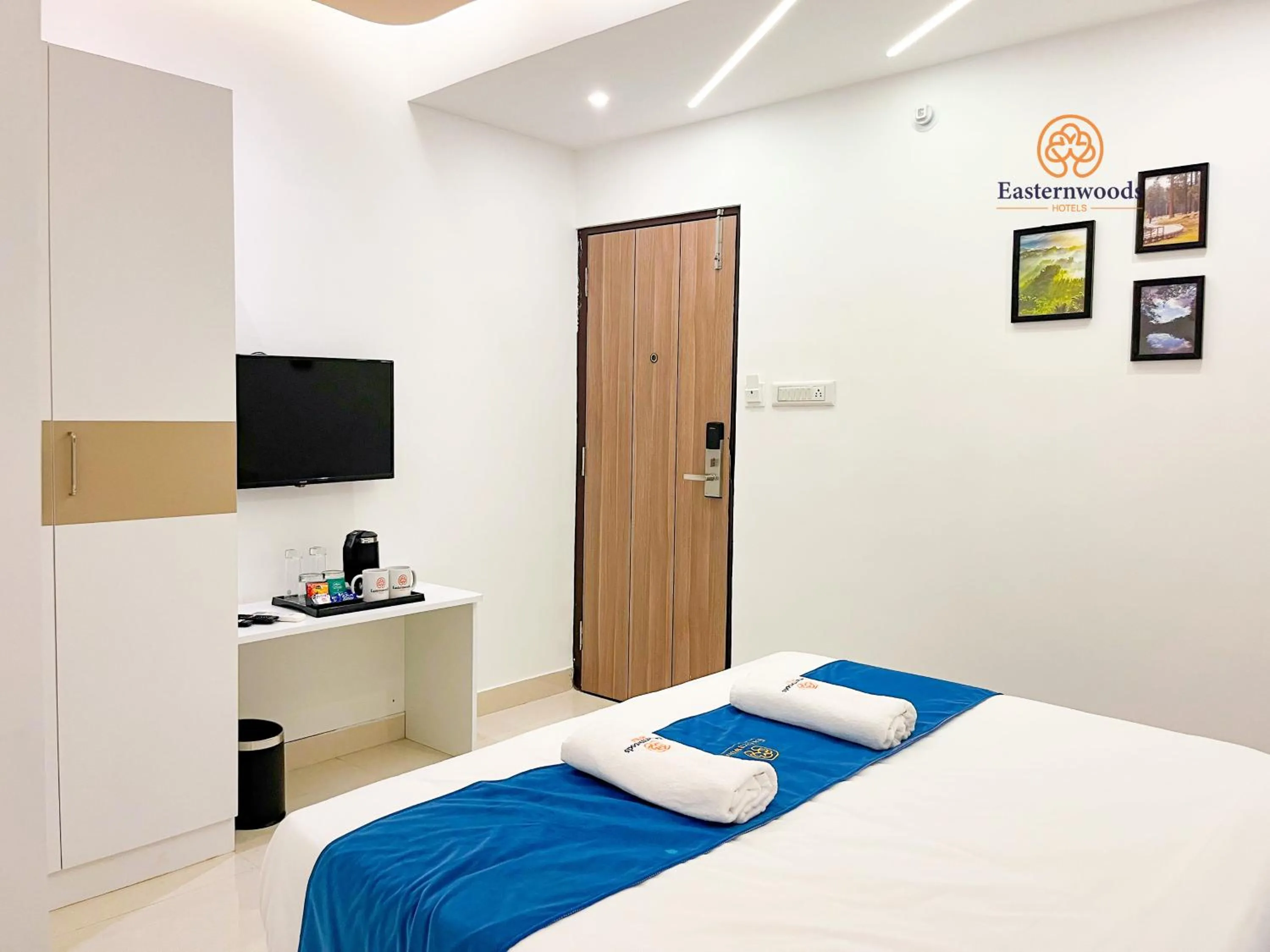 Deluxe King  Room in Easternwoods Hotels