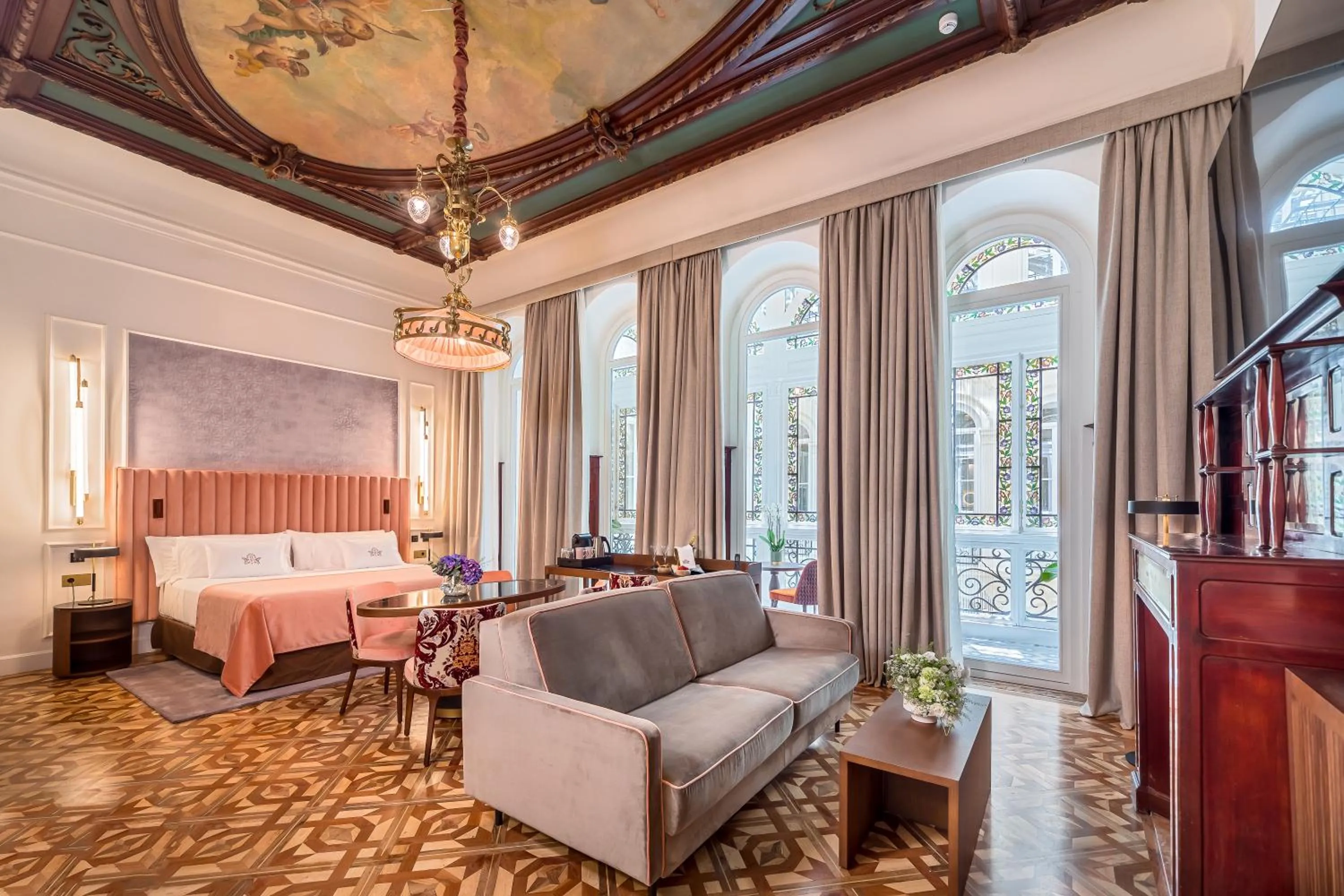 Suite in Palacio Gran Vía, a Royal Hideaway Hotel