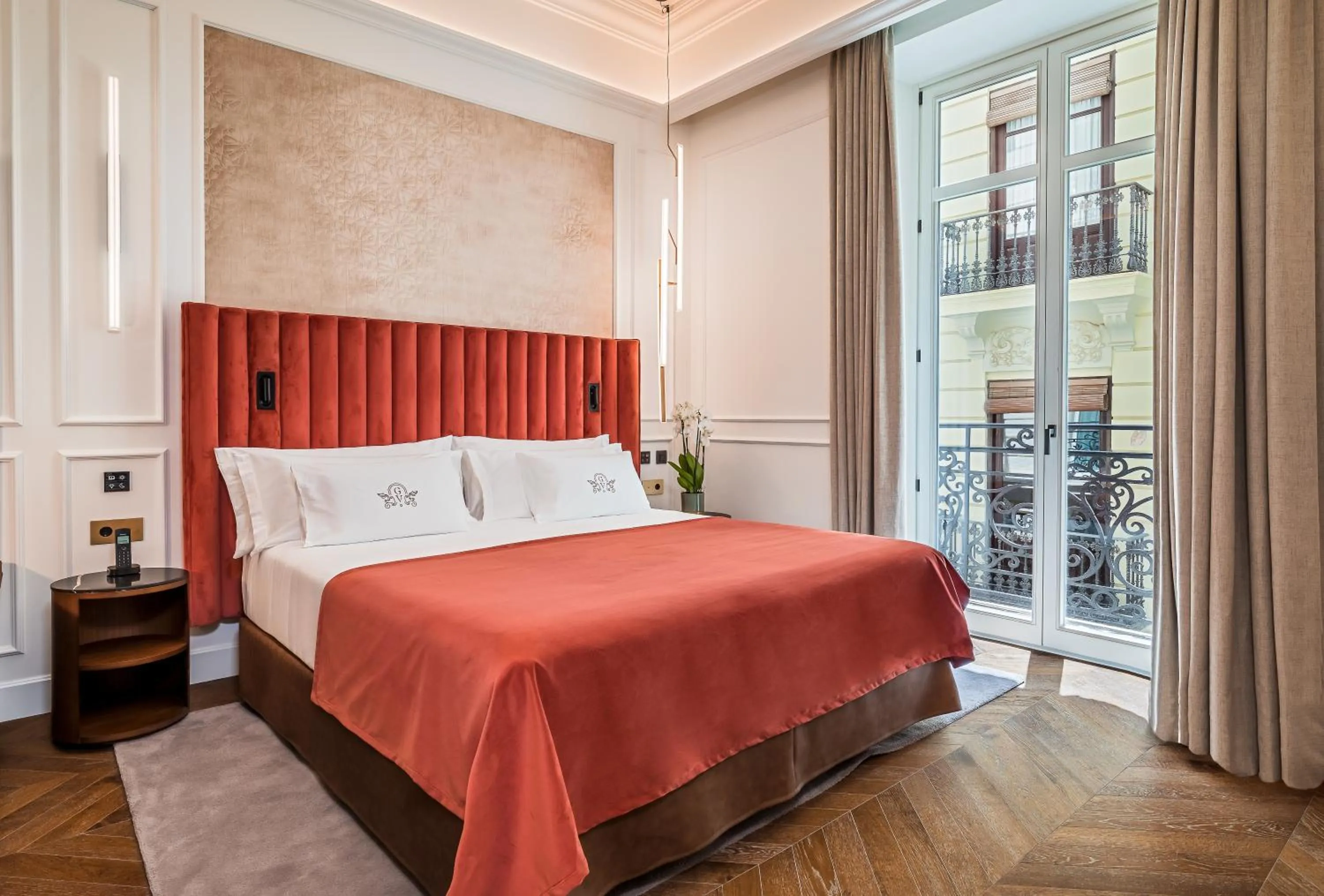 Deluxe Double Room with Balcony in Palacio Gran Vía, a Royal Hideaway Hotel