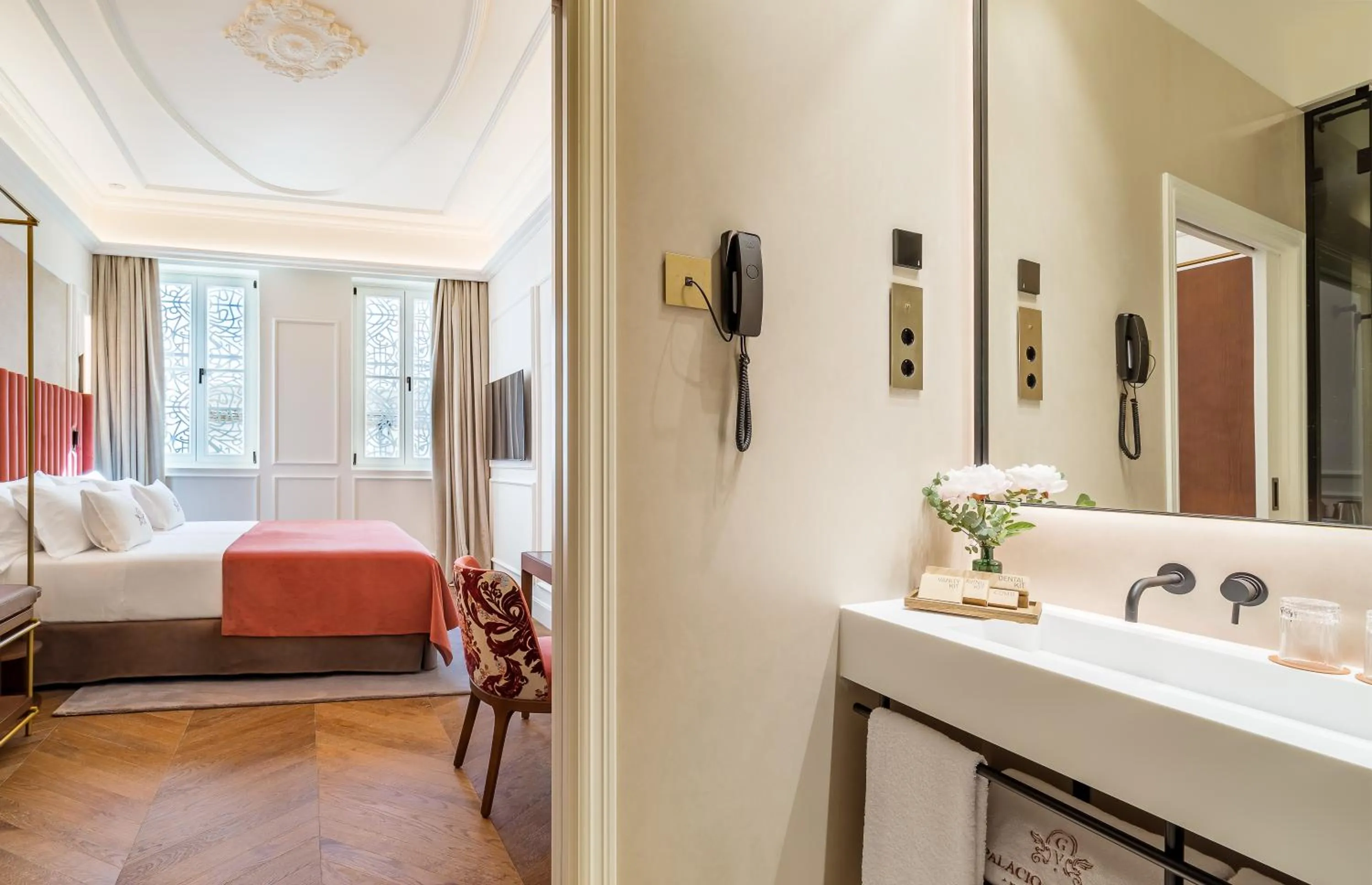 Deluxe Room (1 adult + 1 child) in Palacio Gran Vía, a Royal Hideaway Hotel