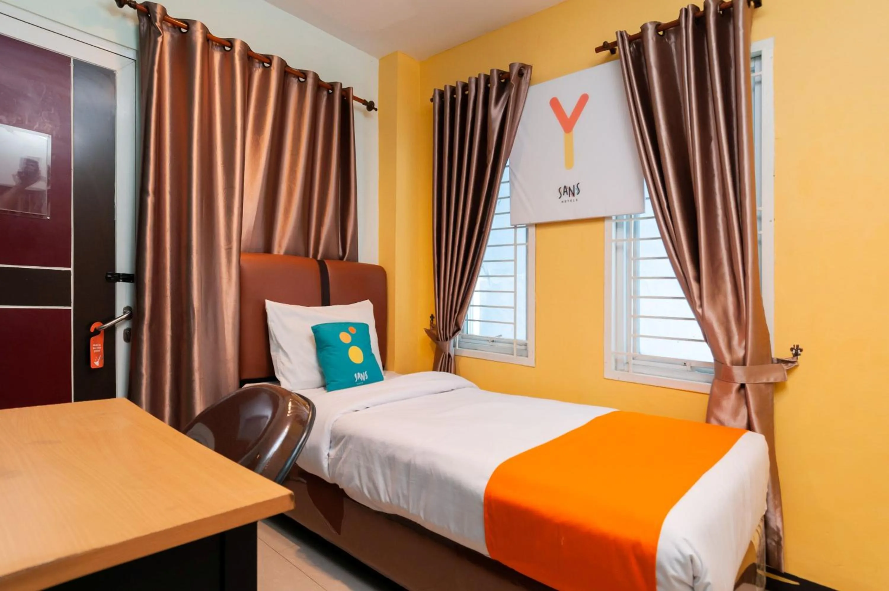 Single Room in Sans Hotel Finest Medan