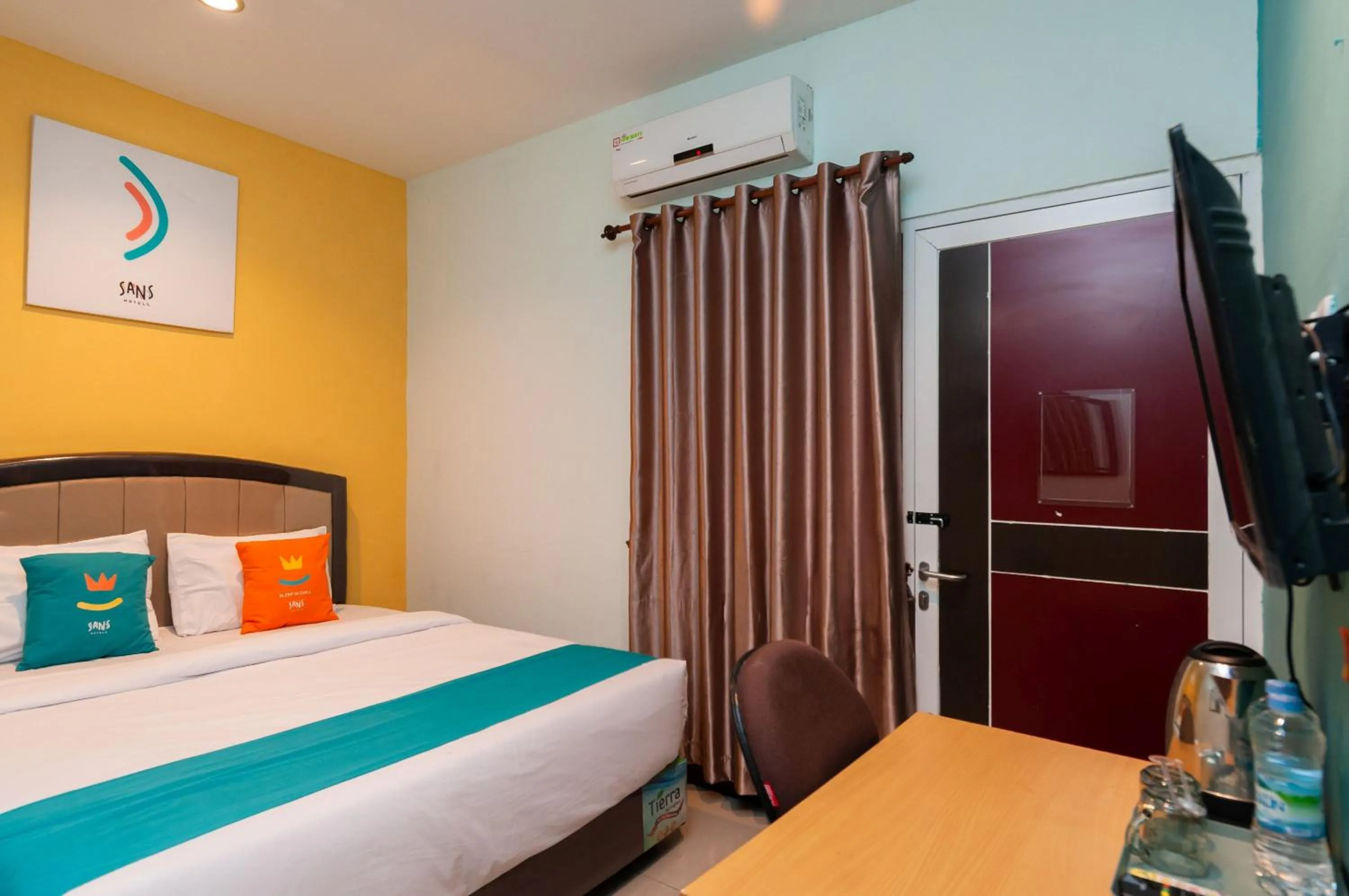 Standard Double Room in Sans Hotel Finest Medan