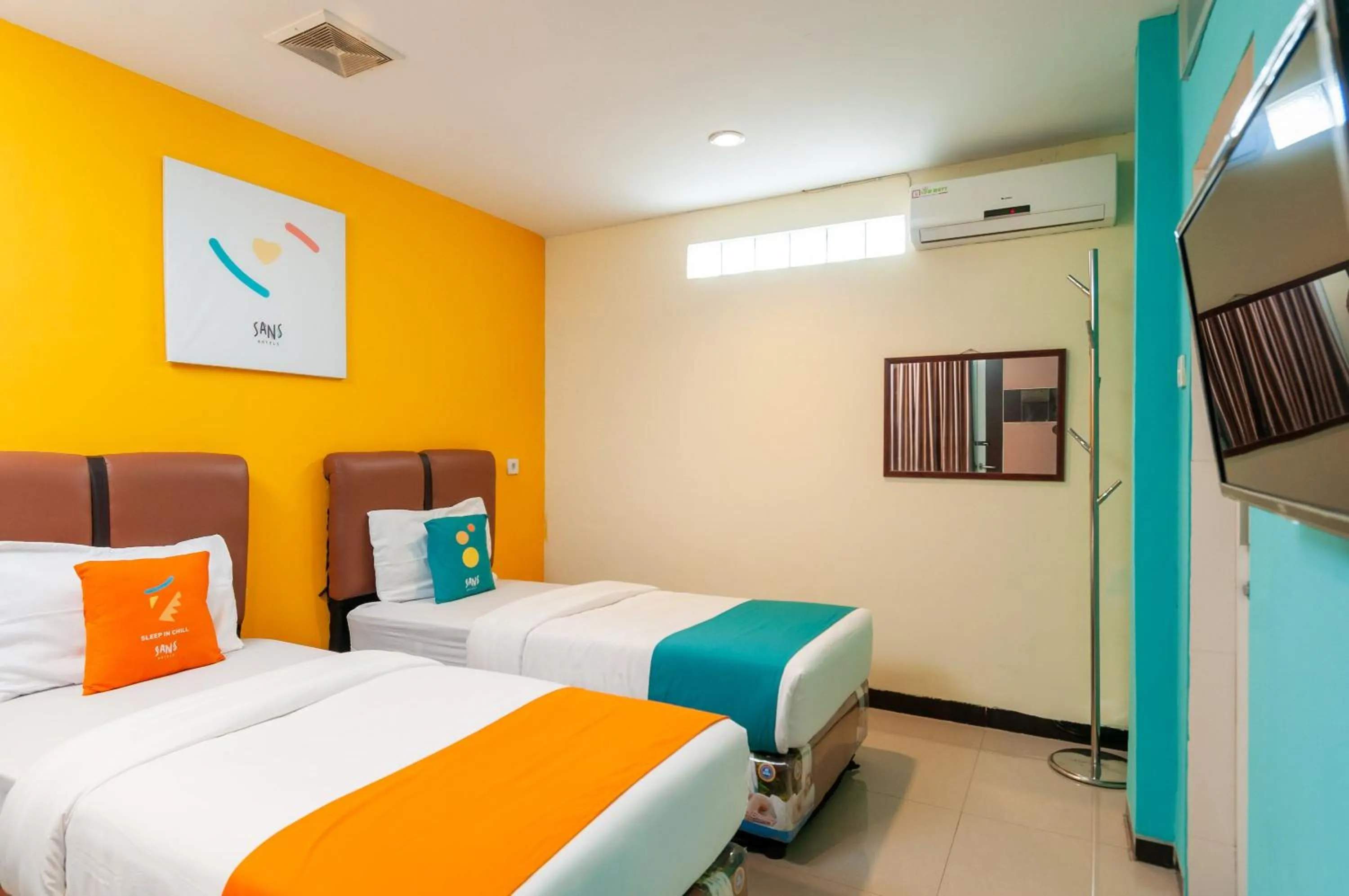 Deluxe Twin Room in Sans Hotel Finest Medan