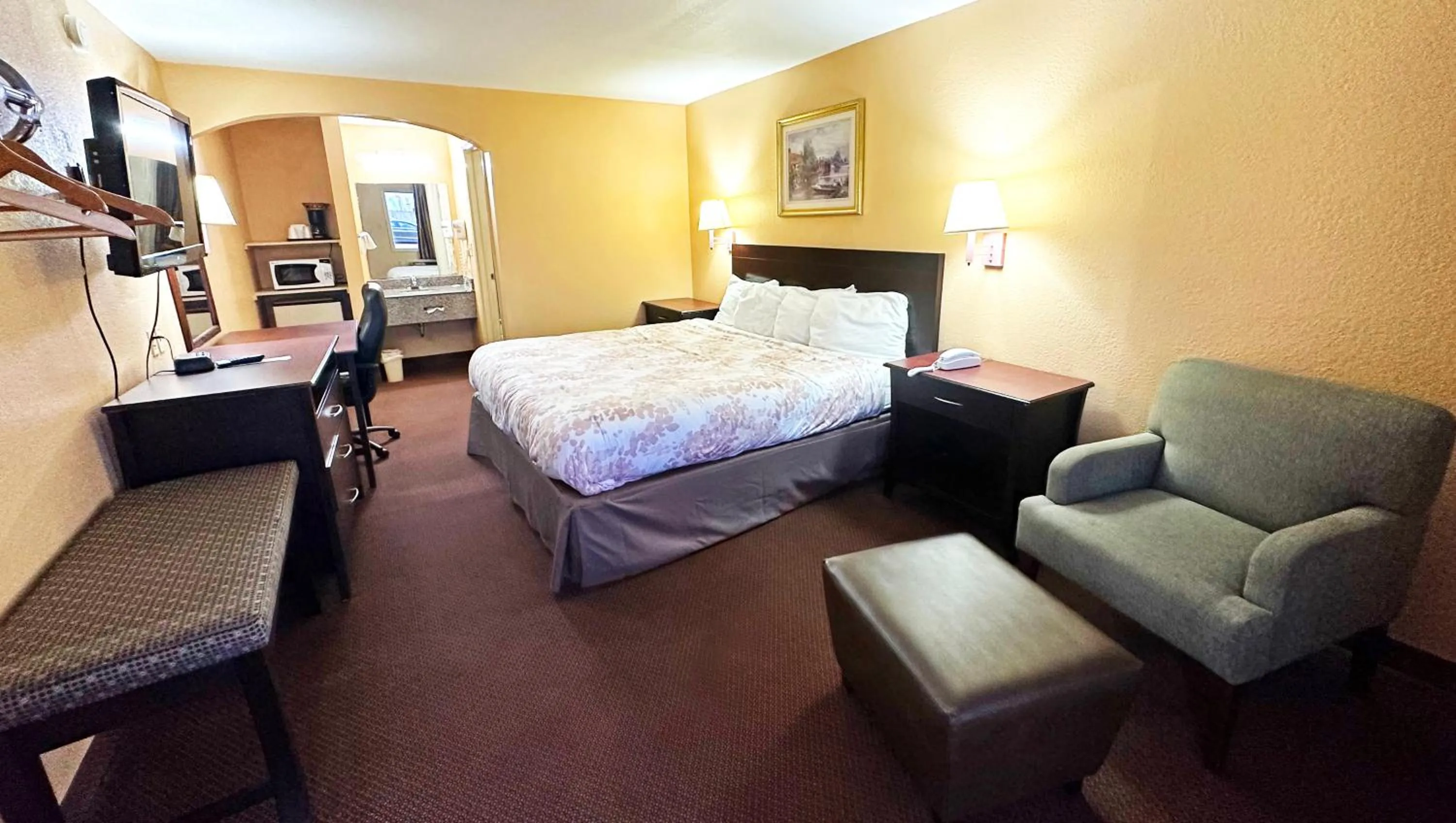 Standard King Room in Apollo Lodge and RV Park