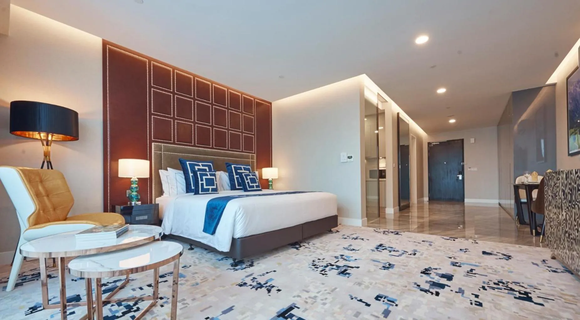 Grand Premier King in THE FACE Style Hotel