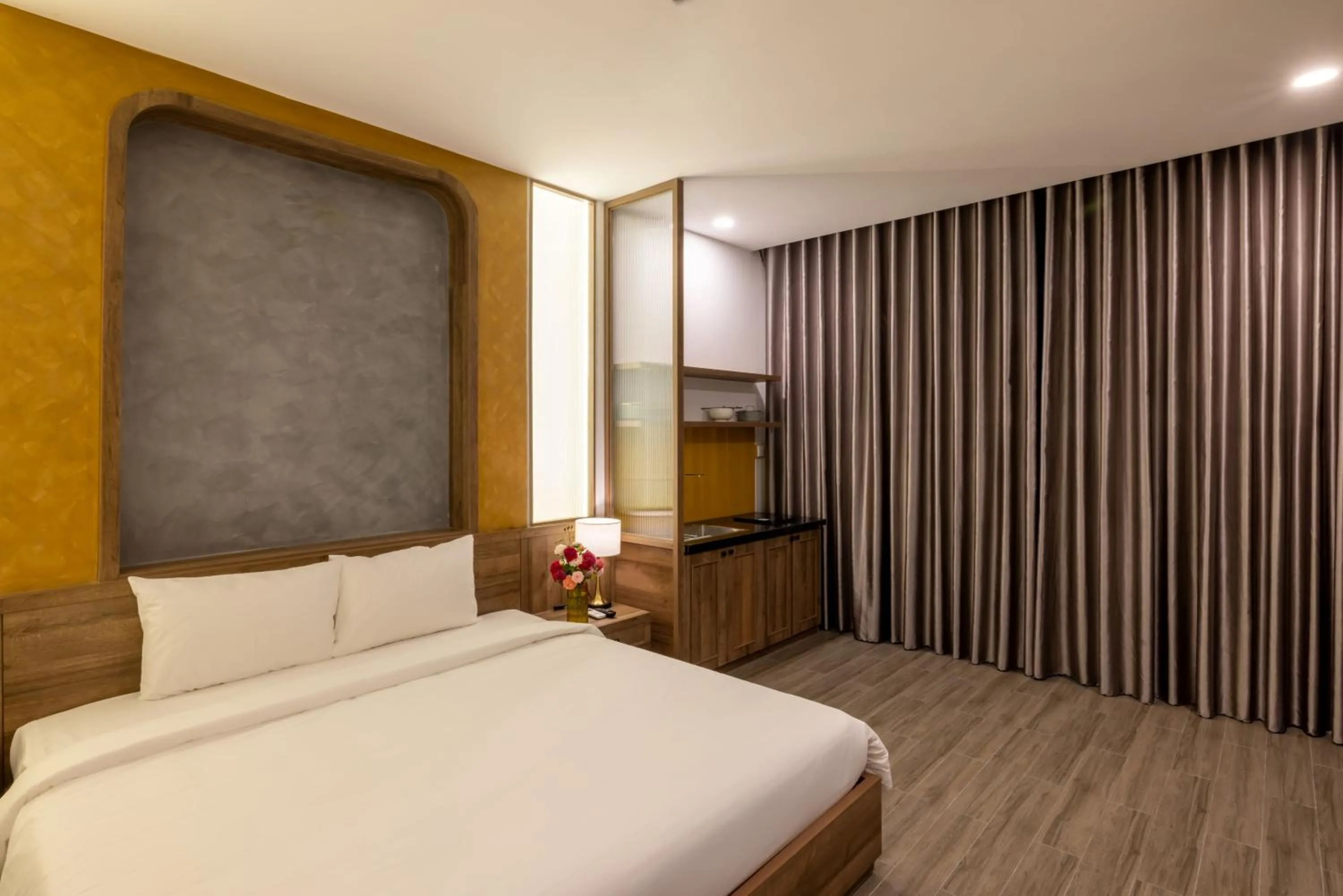 Queen Room with Pool View in Moon Sun Boutique Villa Hotel