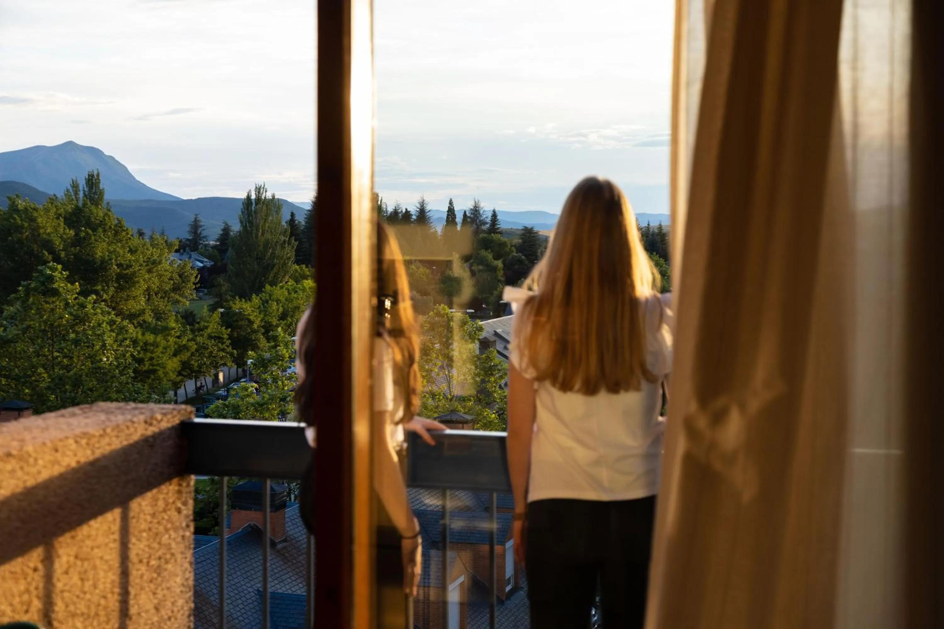 Twin Room in Oroel Hotel & SPA