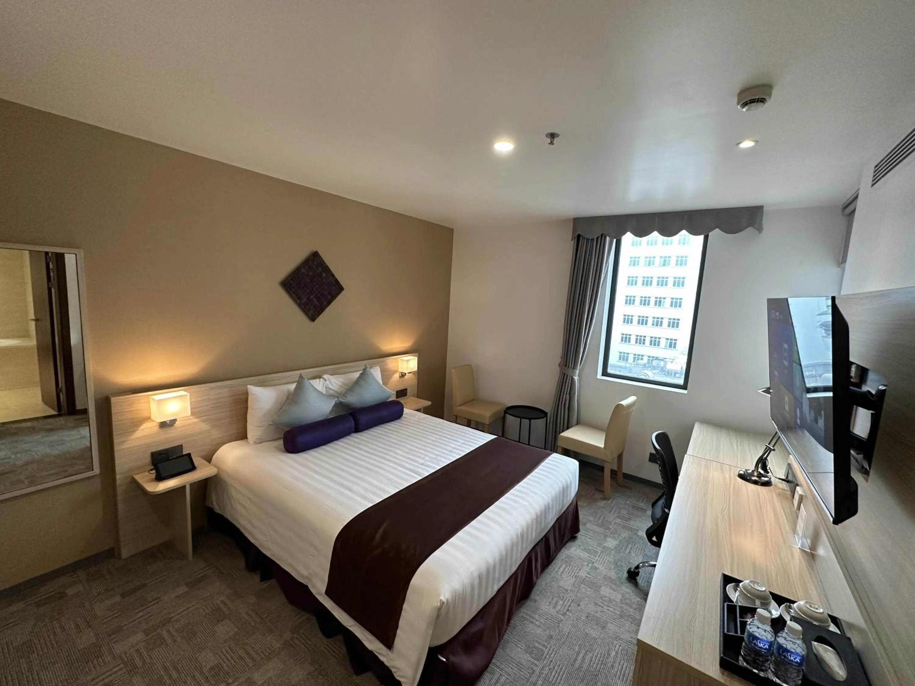 Superior Queen Room - single occupancy in Hotel Yah Hanoi & Spa