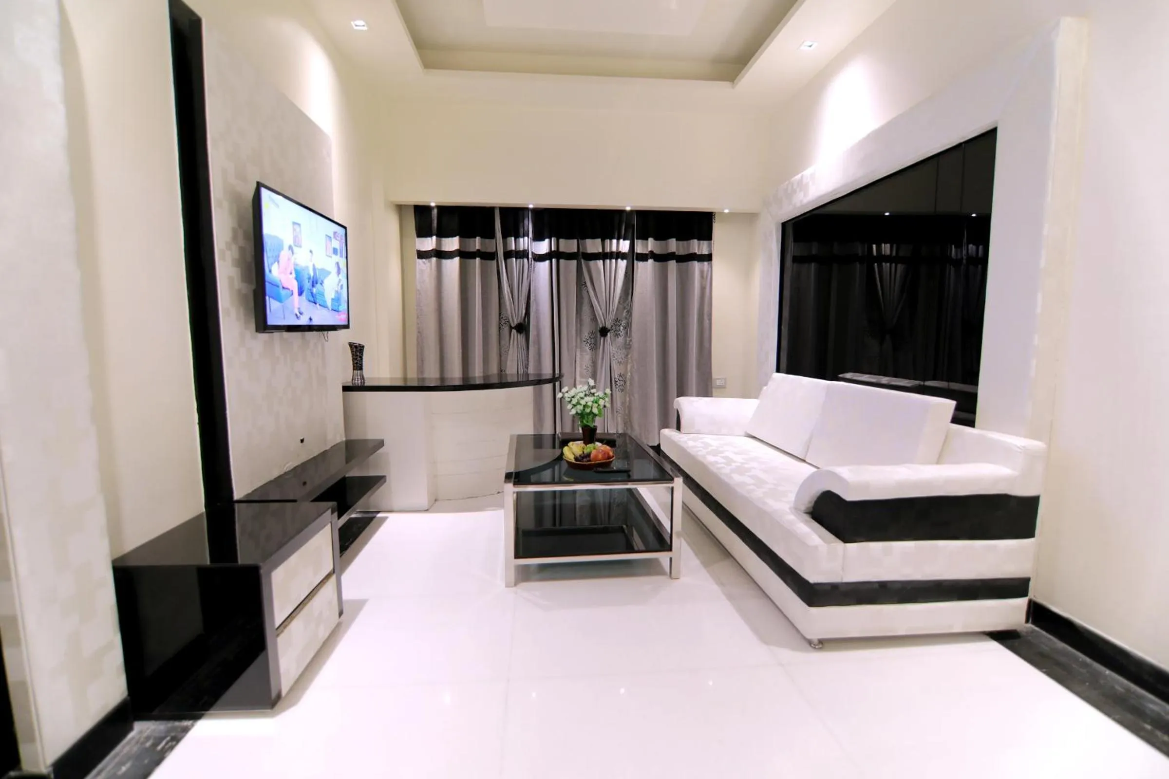 Suite with City View - single occupancy in Udman Hotel Haridwar