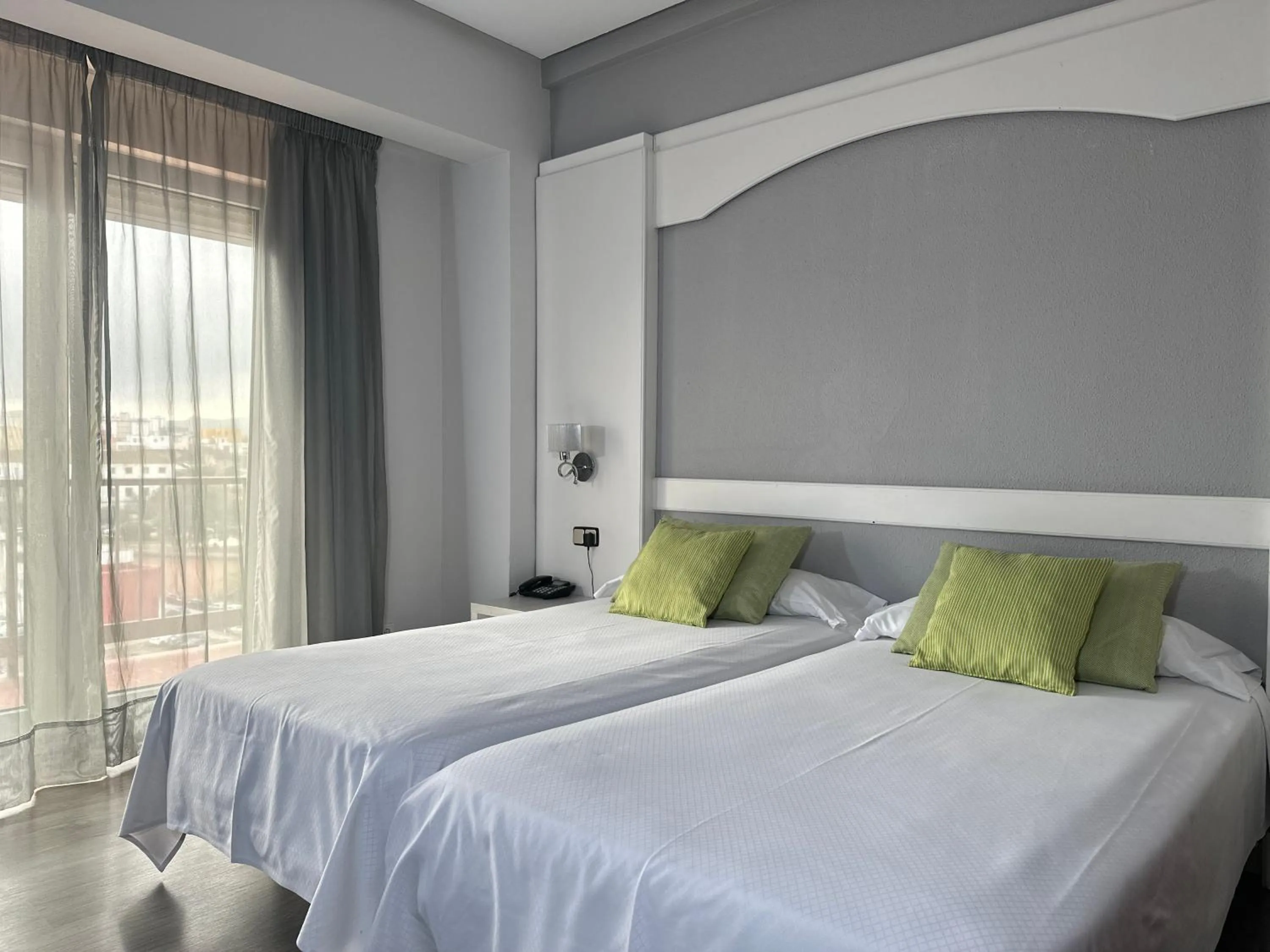 Twin Room with Balcony in Mir Octavio