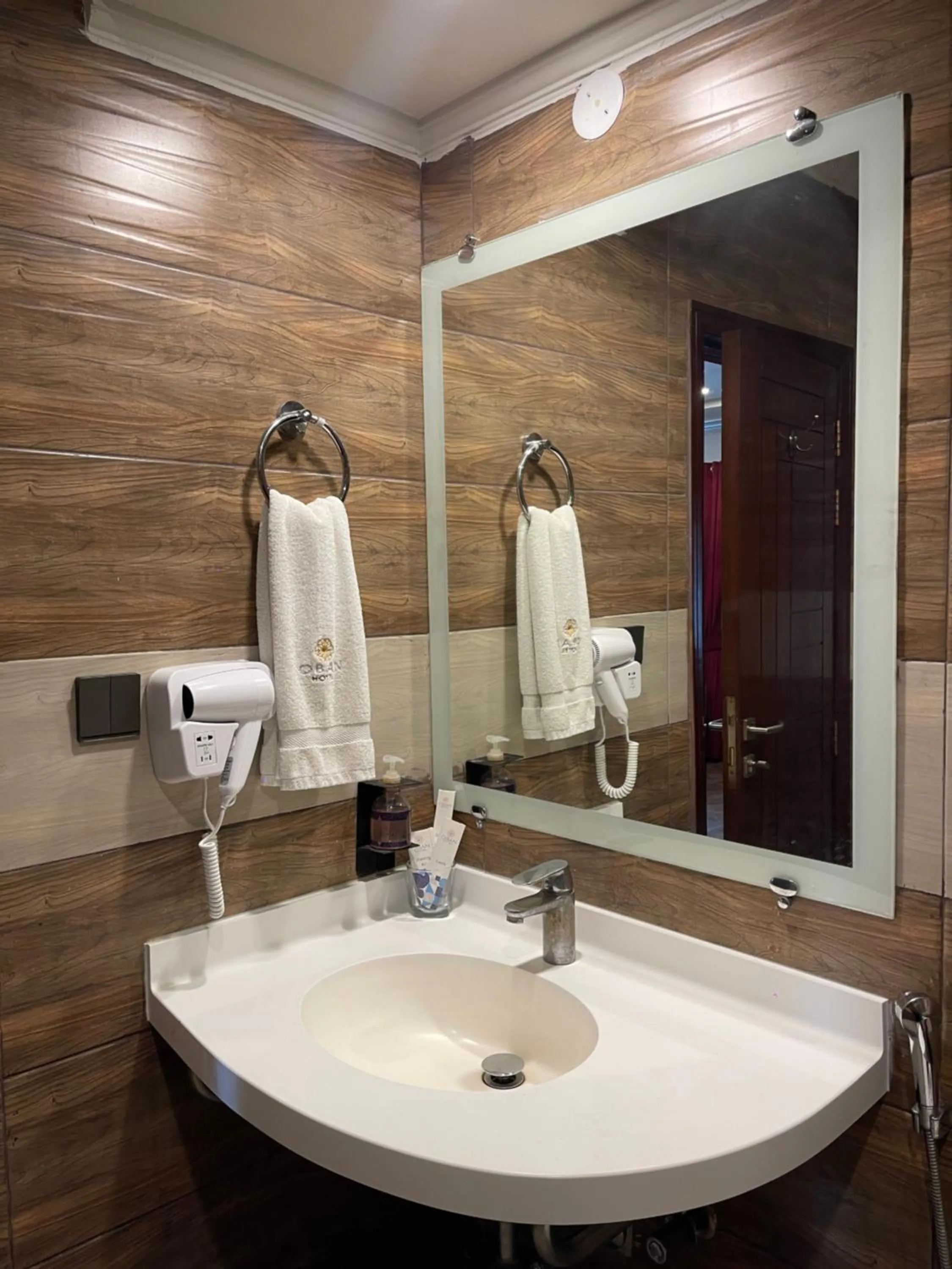 Deluxe Double or Twin Room in Hotel Oban