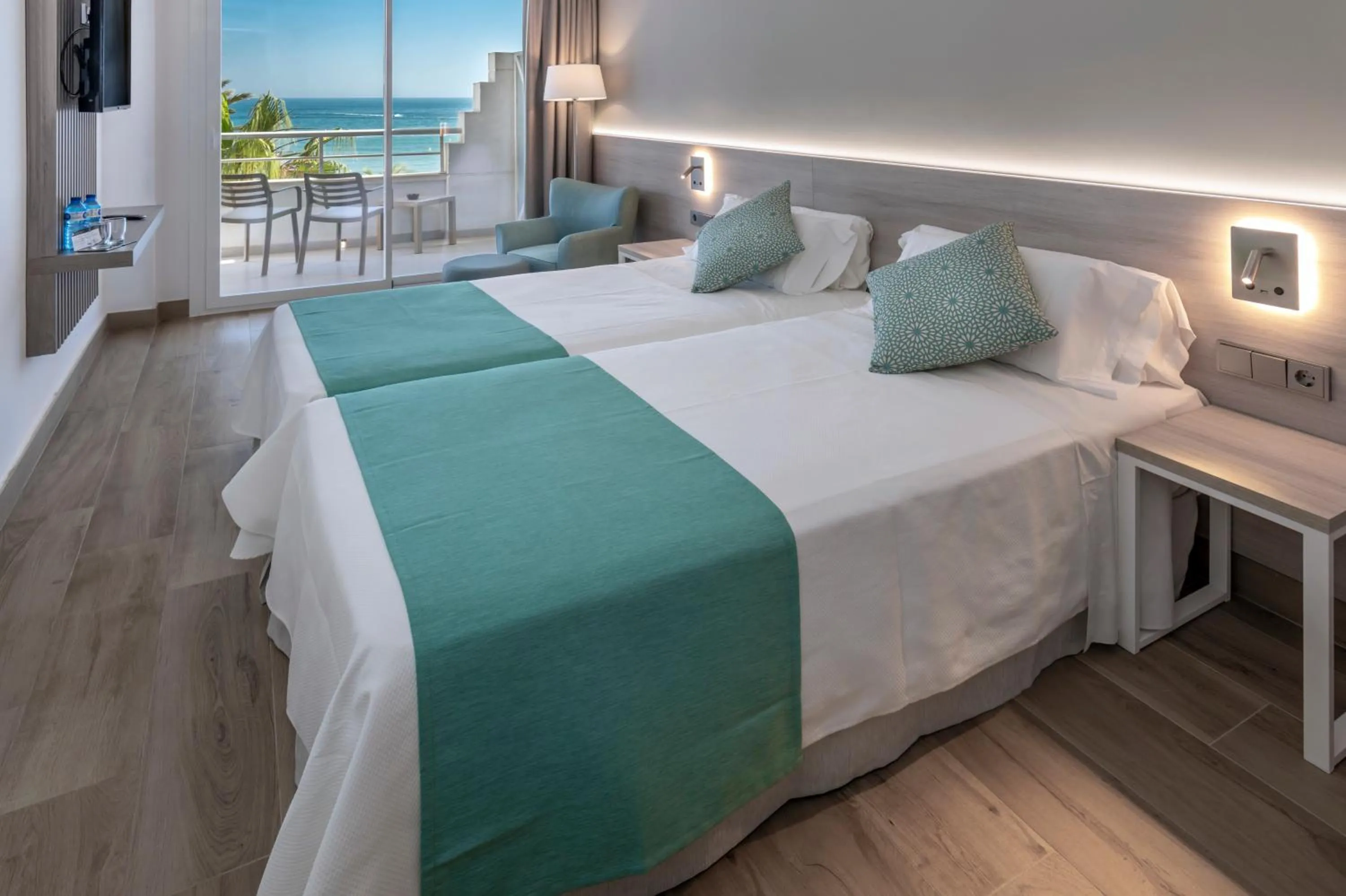 Double Room with Sea View (2 Adults) in 4R Casablanca Playa