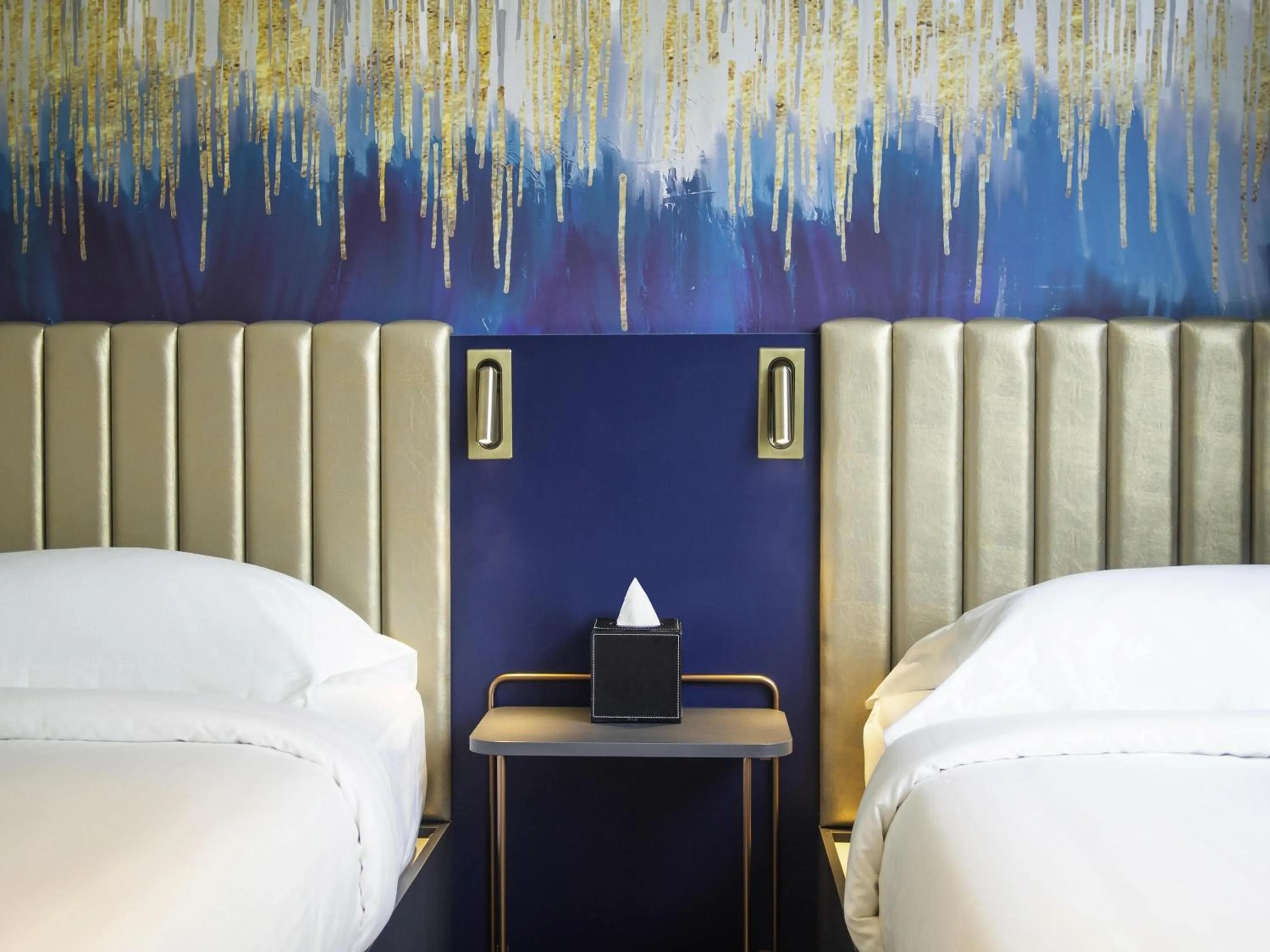 Superior Twin Room in ibis budget Singapore Gold