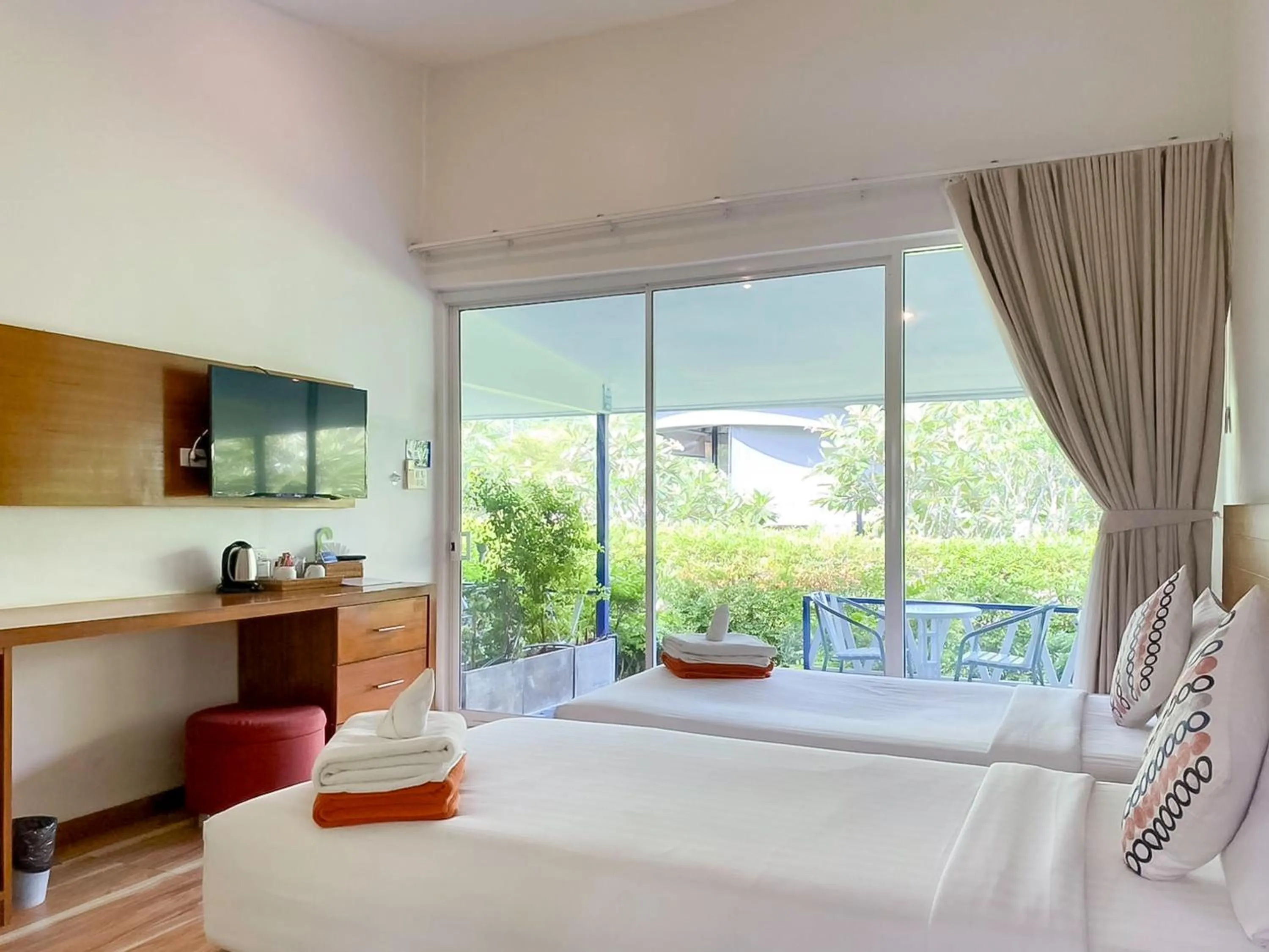 Deluxe Room with Balcony (Twin bed) in Kata Forte Resort