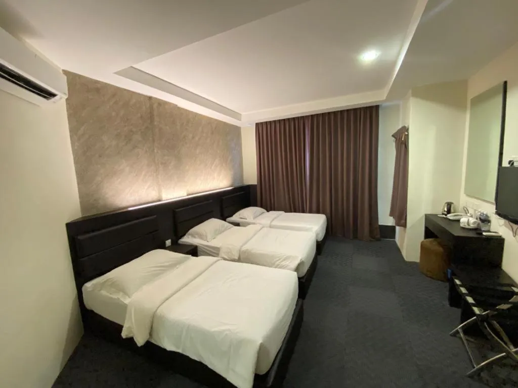 Deluxe Triple Room in Just Hotel BP