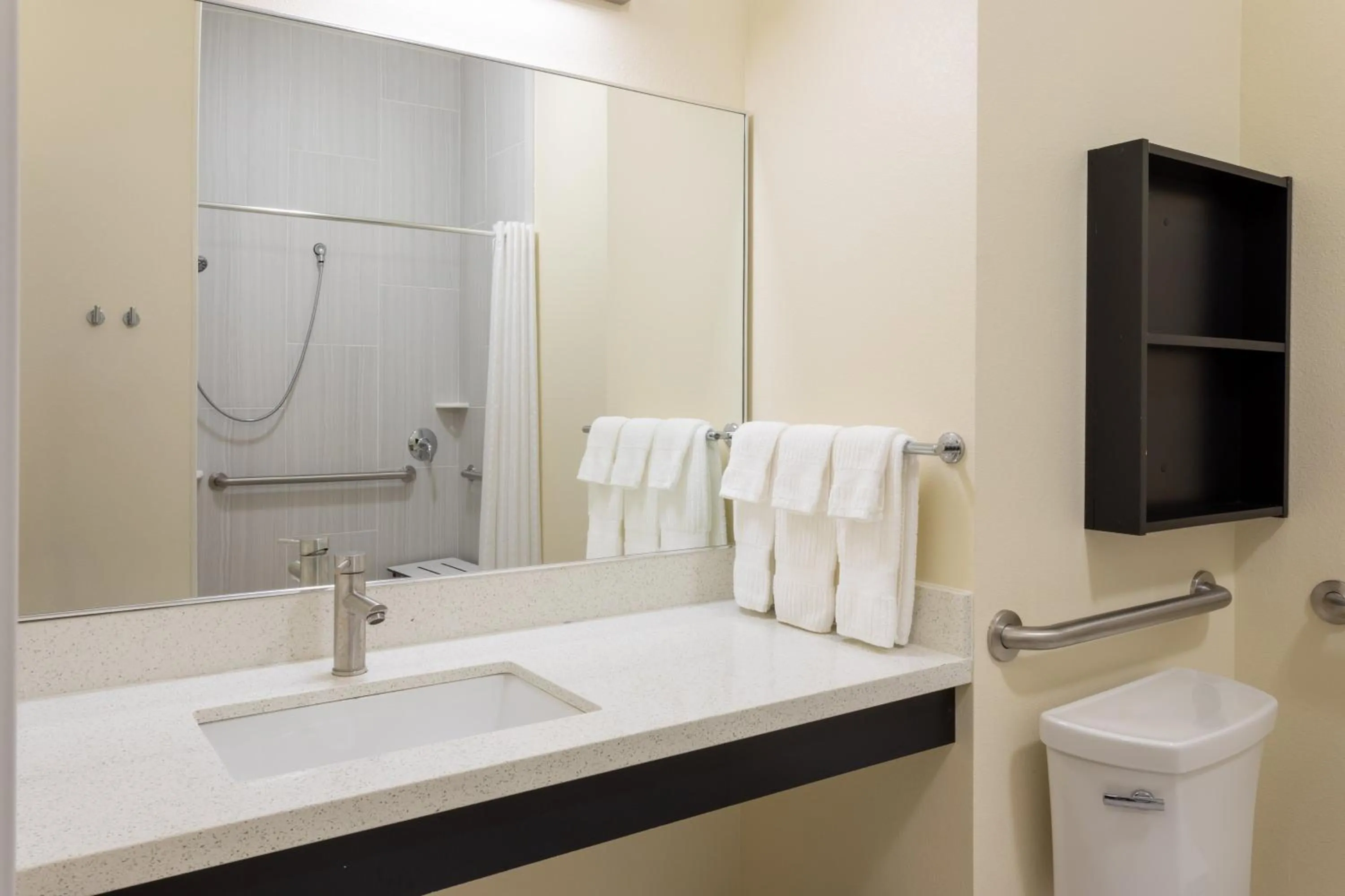 King Studio Suite in Candlewood Suites - Rochester Mayo Clinic Area