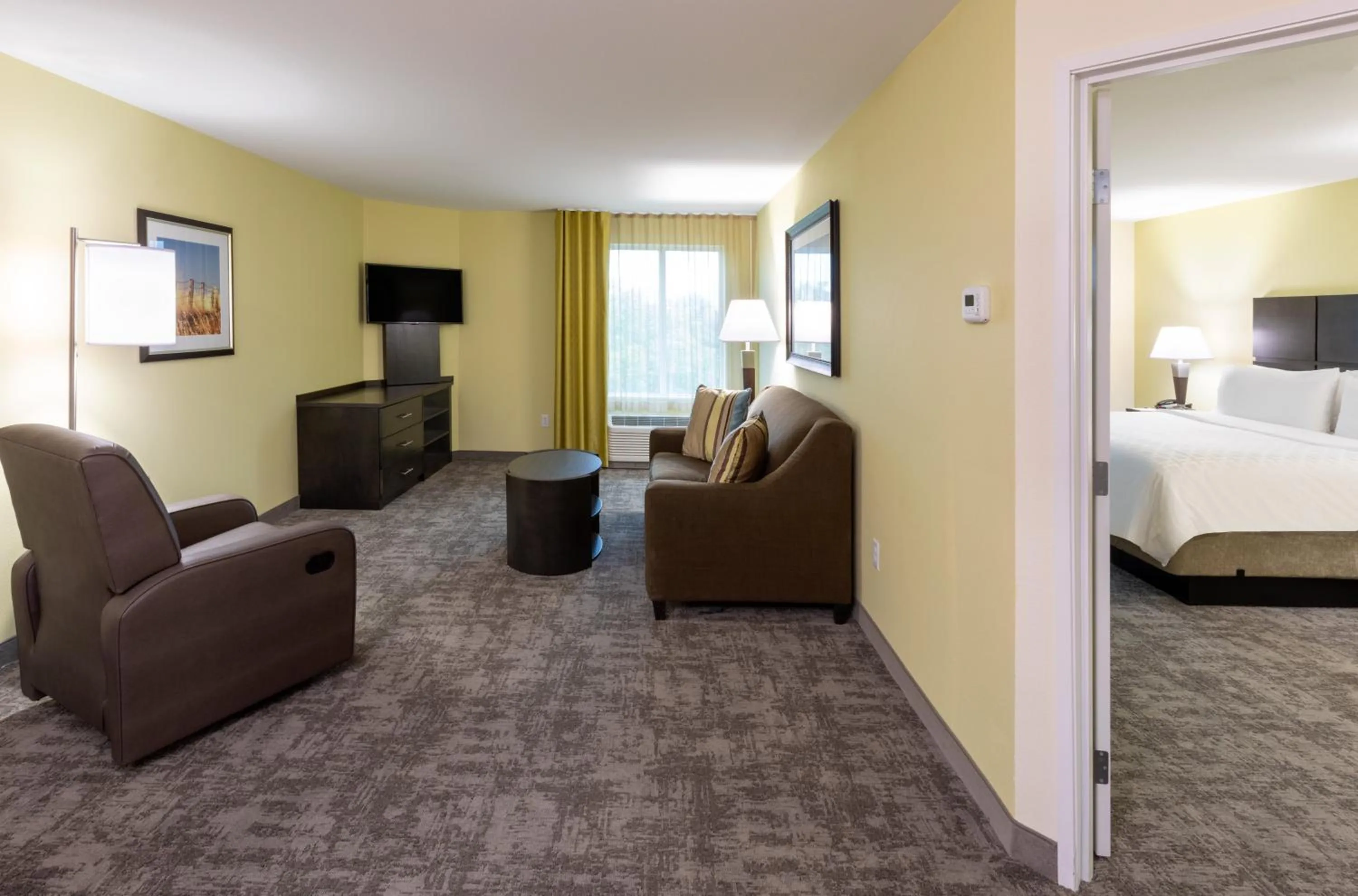 One-Bedroom KIng Suite - Accessible in Candlewood Suites - Rochester Mayo Clinic Area
