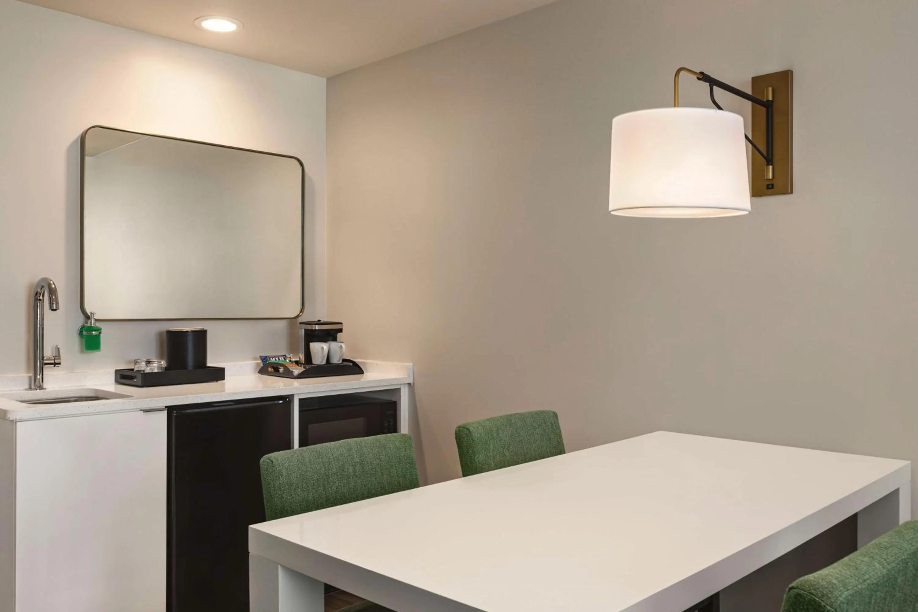 Queen Suite with Two Queen Beds and Bath Tub - Gulf View/Mobility Accessible in Embassy Suites By Hilton Panama City Beach Resort