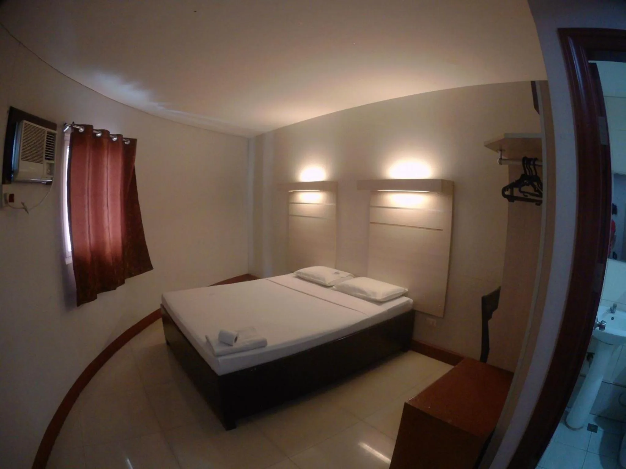 Deluxe Single Room in D' Loft Inn CDO