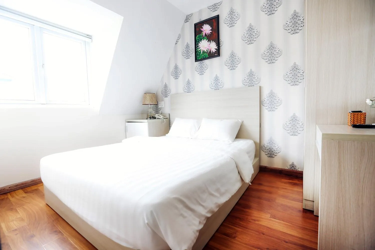 Superior Double Room in TTR Vincent Hotel