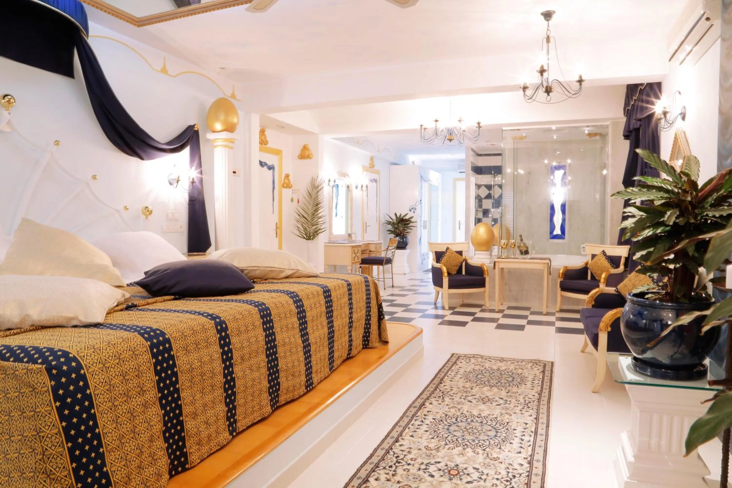 Royal Suite - single occupancy in Hotel Vistabella