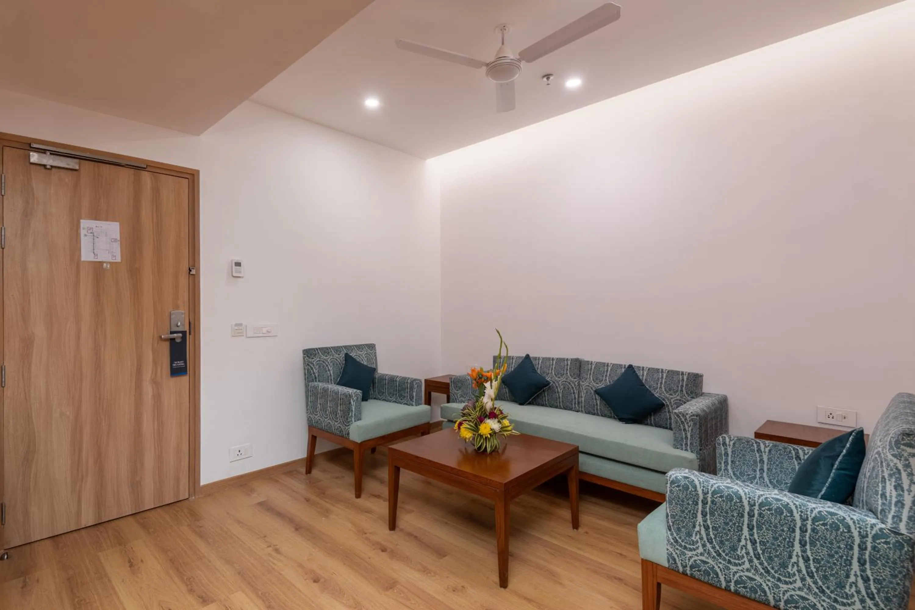 Executive Suite in ExpoInn Suites and Convention