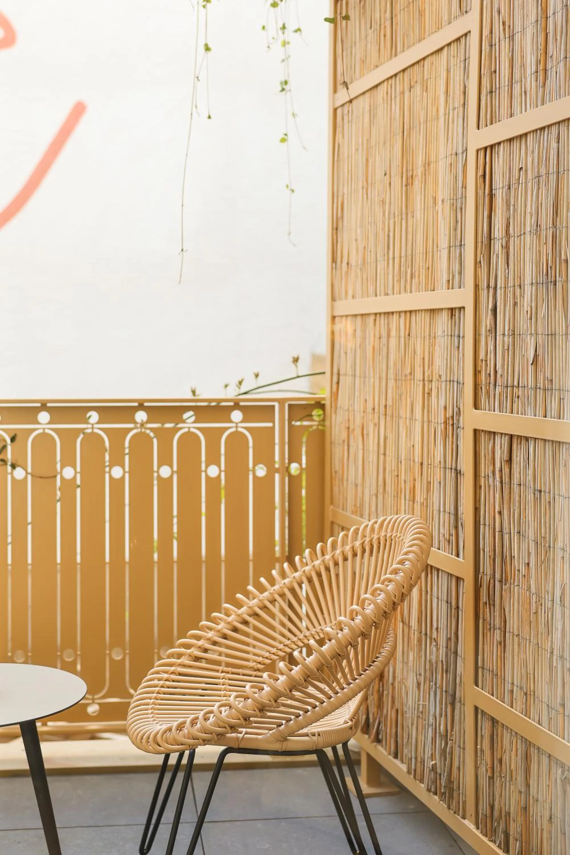 Classic Twin Room with Balcony in Bloom House Hôtel & SPA