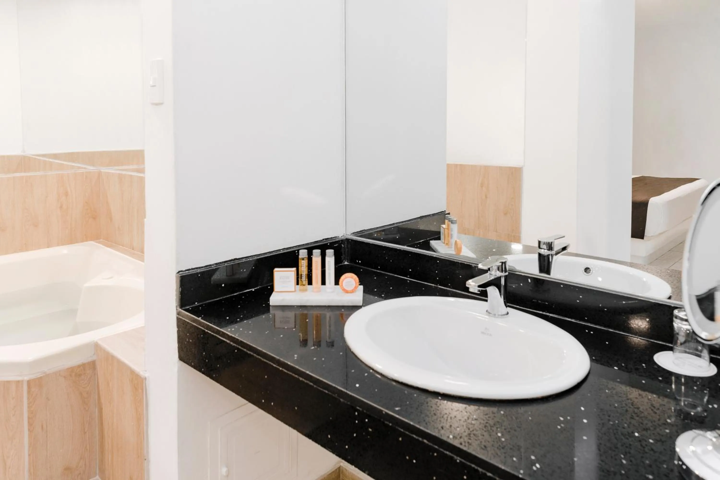 Superior Queen Room - single occupancy in Wyndham Costa del Sol Tumbes