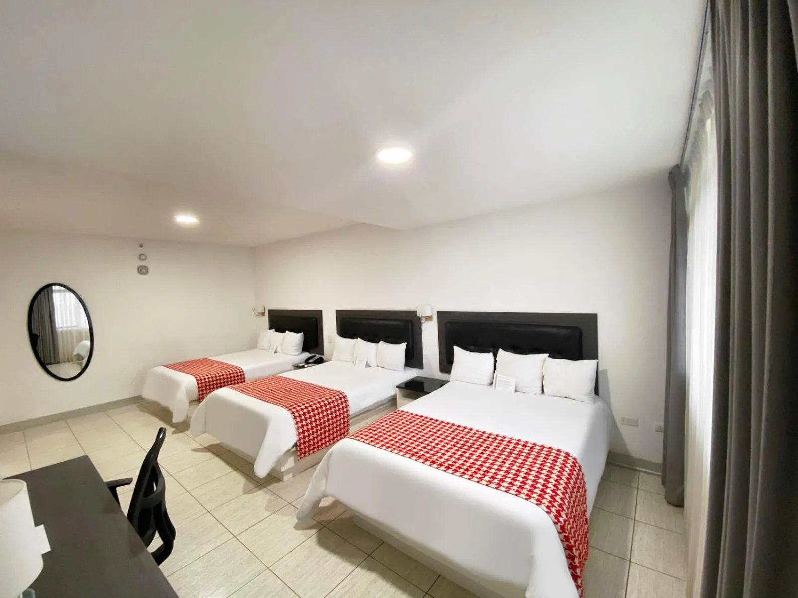 Twin Room with Three Twin Beds - Smoking in Wyndham Costa del Sol Tumbes