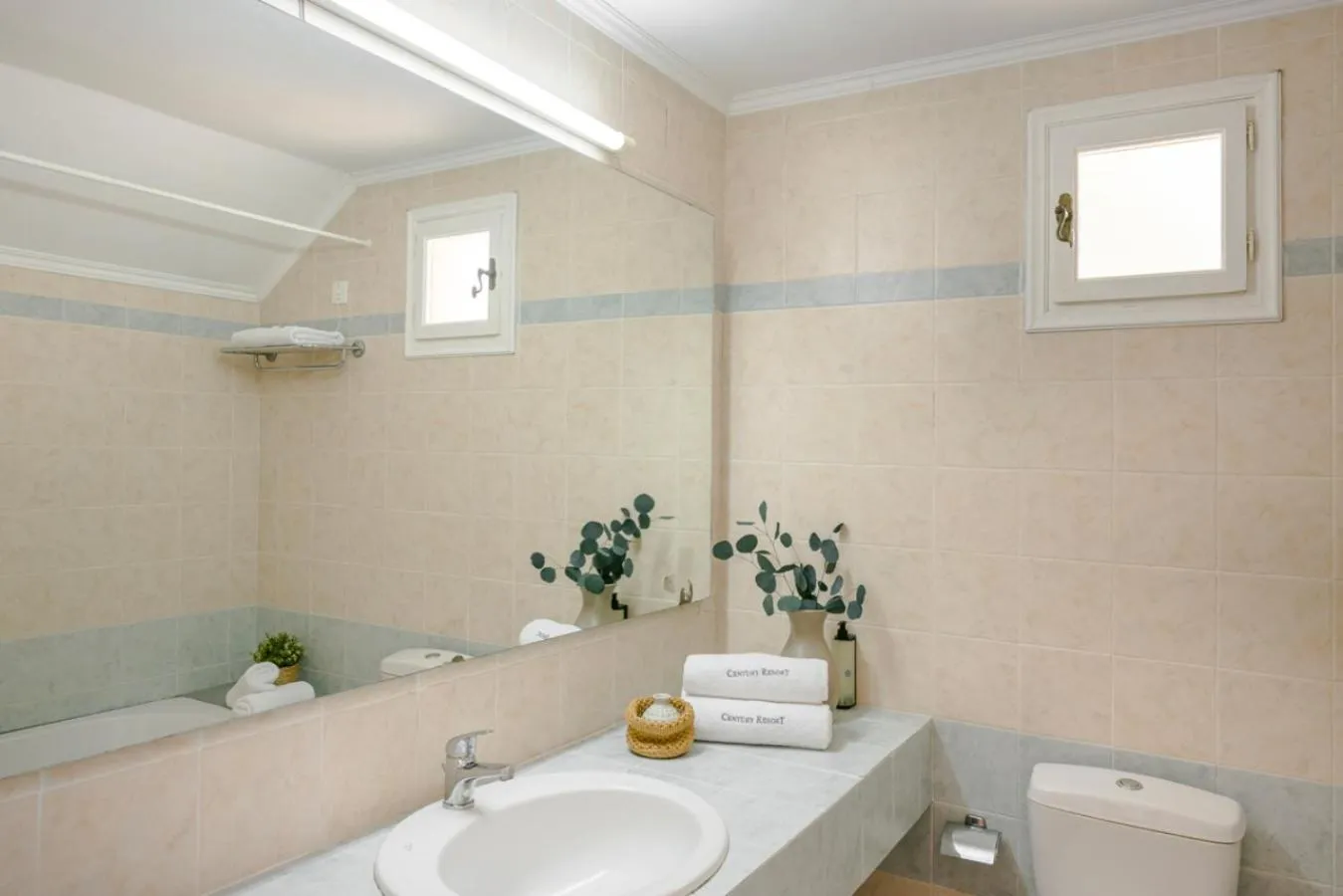 Superior Apartment in Century Resort