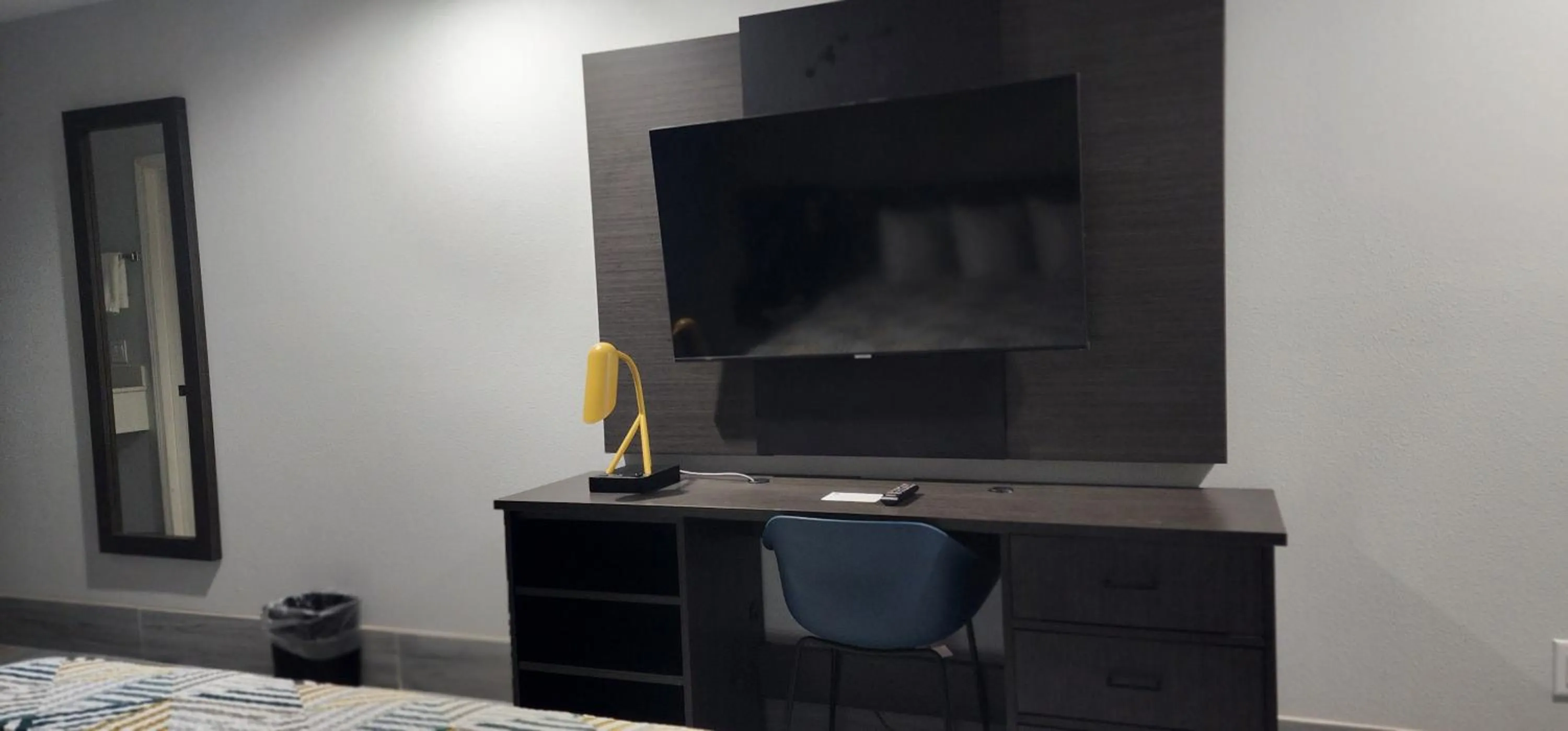 King Room - single occupancy - Non-Smoking in Motel 6 Aransas Pass TX