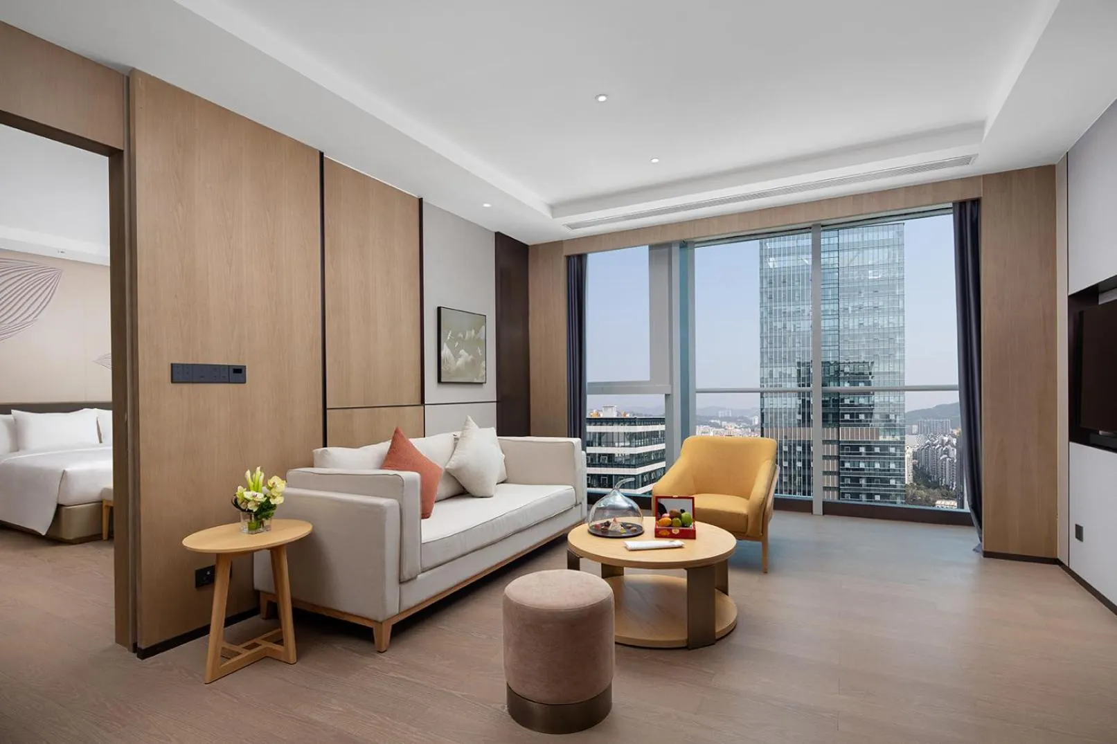 Superior King Suite - Non-Smoking in Wyndham Guangzhou Baiyun Mountain